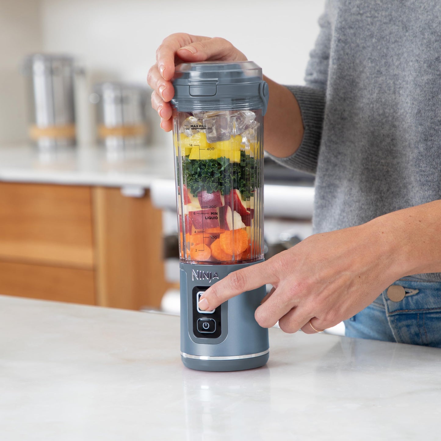 Ninja Blast Portable Mixer/Blender/Smoothie Maker, 530ml Cup, Leak-Proof Lid, Powerful Mini Stand Mixer, Cordless & Rechargeable, Crushes Ice & Fruit, Blue, BC151EUNV