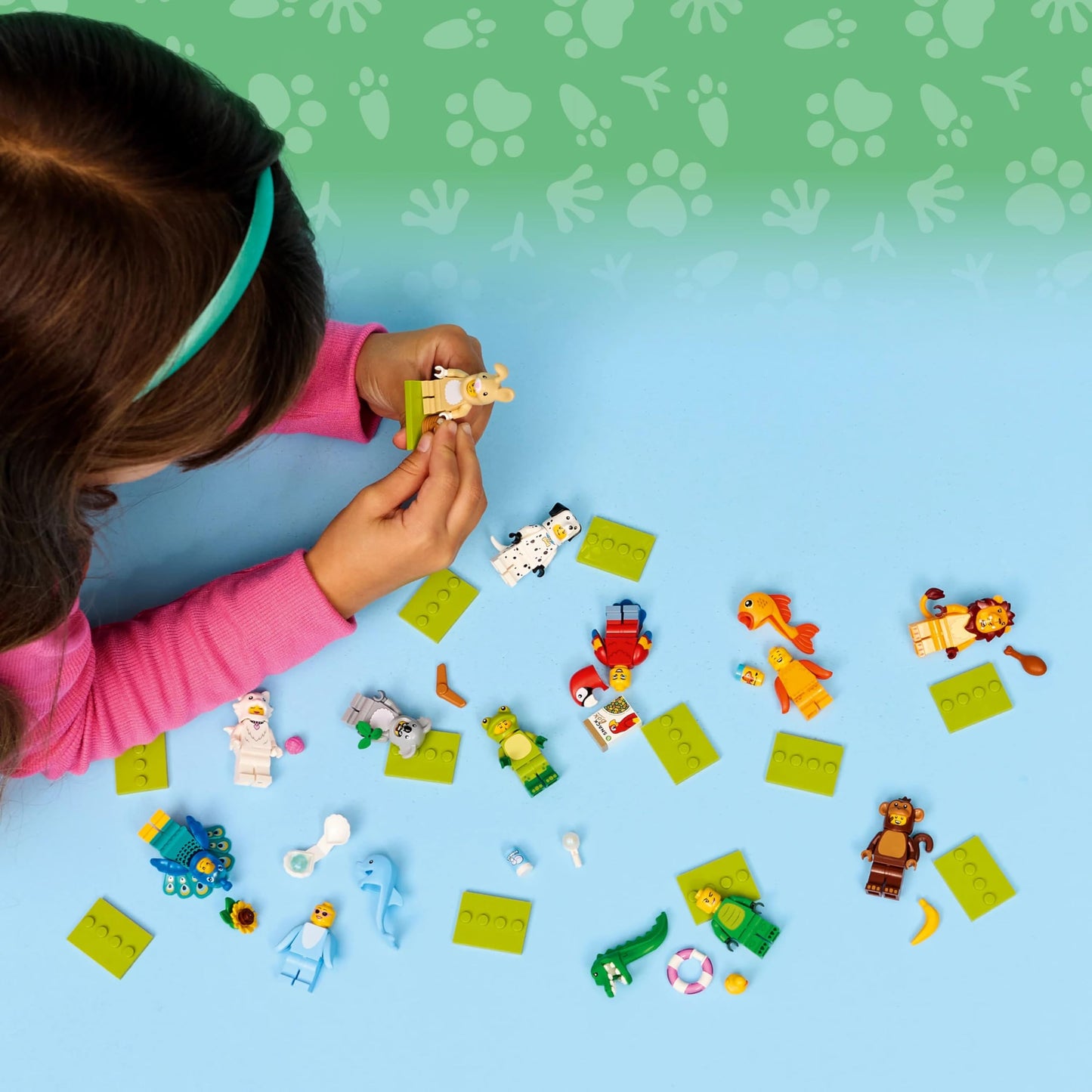 LEGO minifigures animals series 28 - surprise box - 1 of 12 collectible figures - figures including lion, bunny, cat and dolphin - children's birthday party bag for boys and girls aged 5 and over - 71051