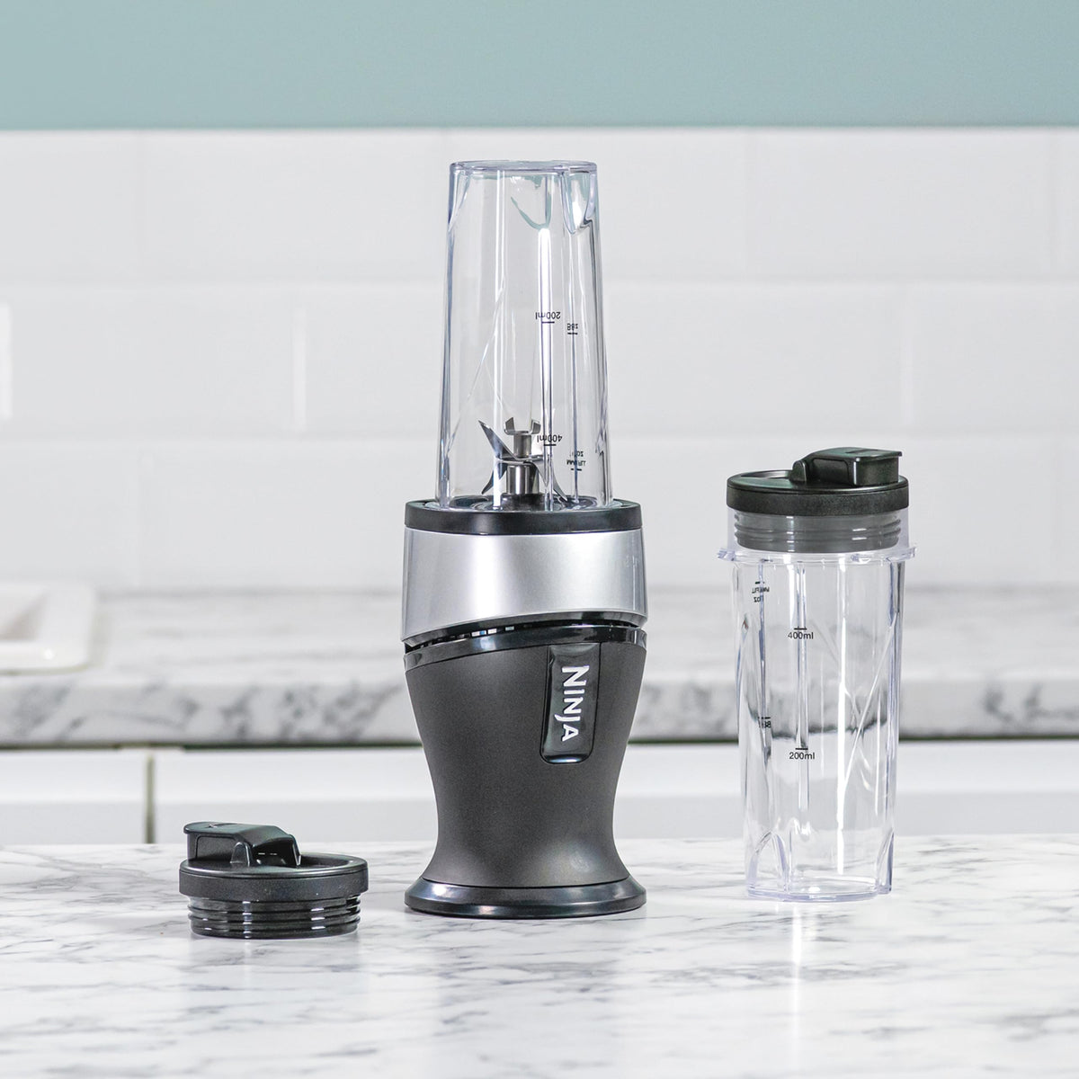 Ninja Slim Mixer și Smoothie Maker, 700 W, 2 x 470 ml, Argintiu/Negru - QB3001EUS