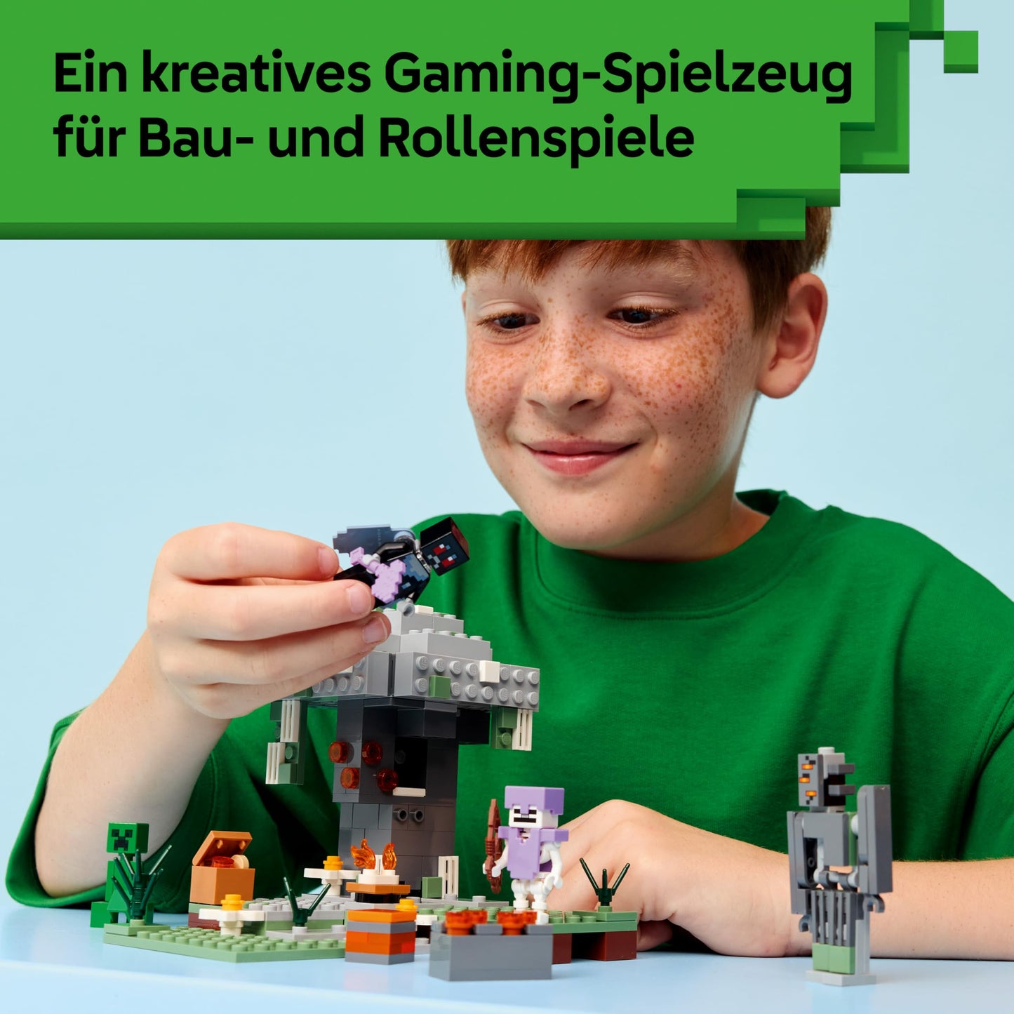 LEGO Minecraft Pale Garden - Creative toy for children - Toy biome for boys and girls aged 7 and up - with Minecraft figures - Mothman, Creeper, Skeleton and Gnarl - Gift - 21586