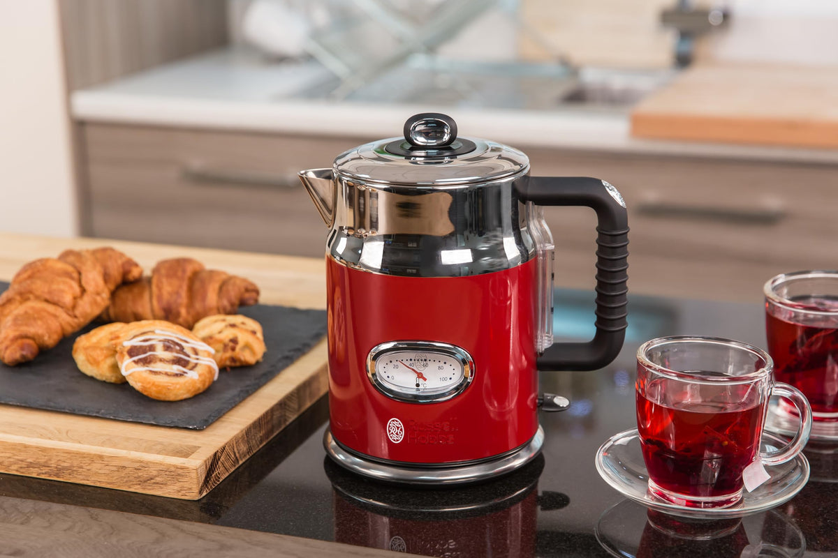 Russell Hobbs Vintage Kettle, 1.7 l, 2400 Watt, Retro Teapot - 21670-70