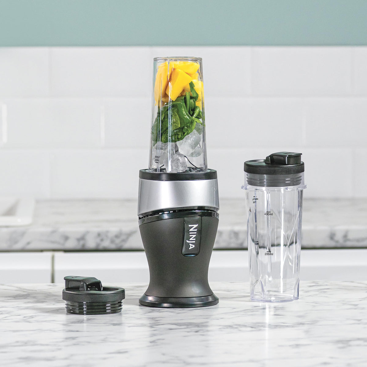 Ninja Slim Mixer și Smoothie Maker, 700 W, 2 x 470 ml, Argintiu/Negru - QB3001EUS