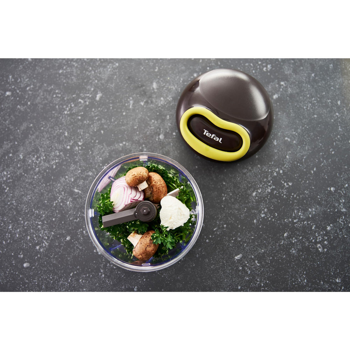 Tefal K13210 5-Second Chopper without electricity, 900ml; Universal chopper for vegetables, fruits, nuts, garlic, baby food. Includes additional ice crusher, puree, and mixing attachments, black/green.