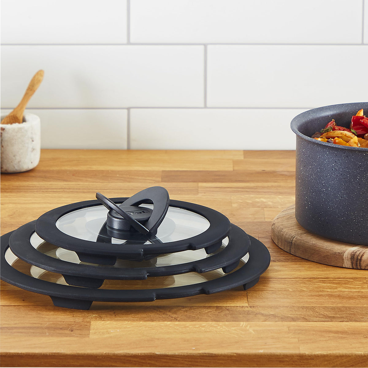 Tefal Ingenio Capac din Sticlă Set 3 piese 16/18/20 cm cu Mânere Pliante, compatibil cu seturile de Oale și Tigăi Ingenio, stivuibil, design compact, potrivit pentru mașina de spălat vase, accelerează timpul de gătire, L98491 - L9931012
