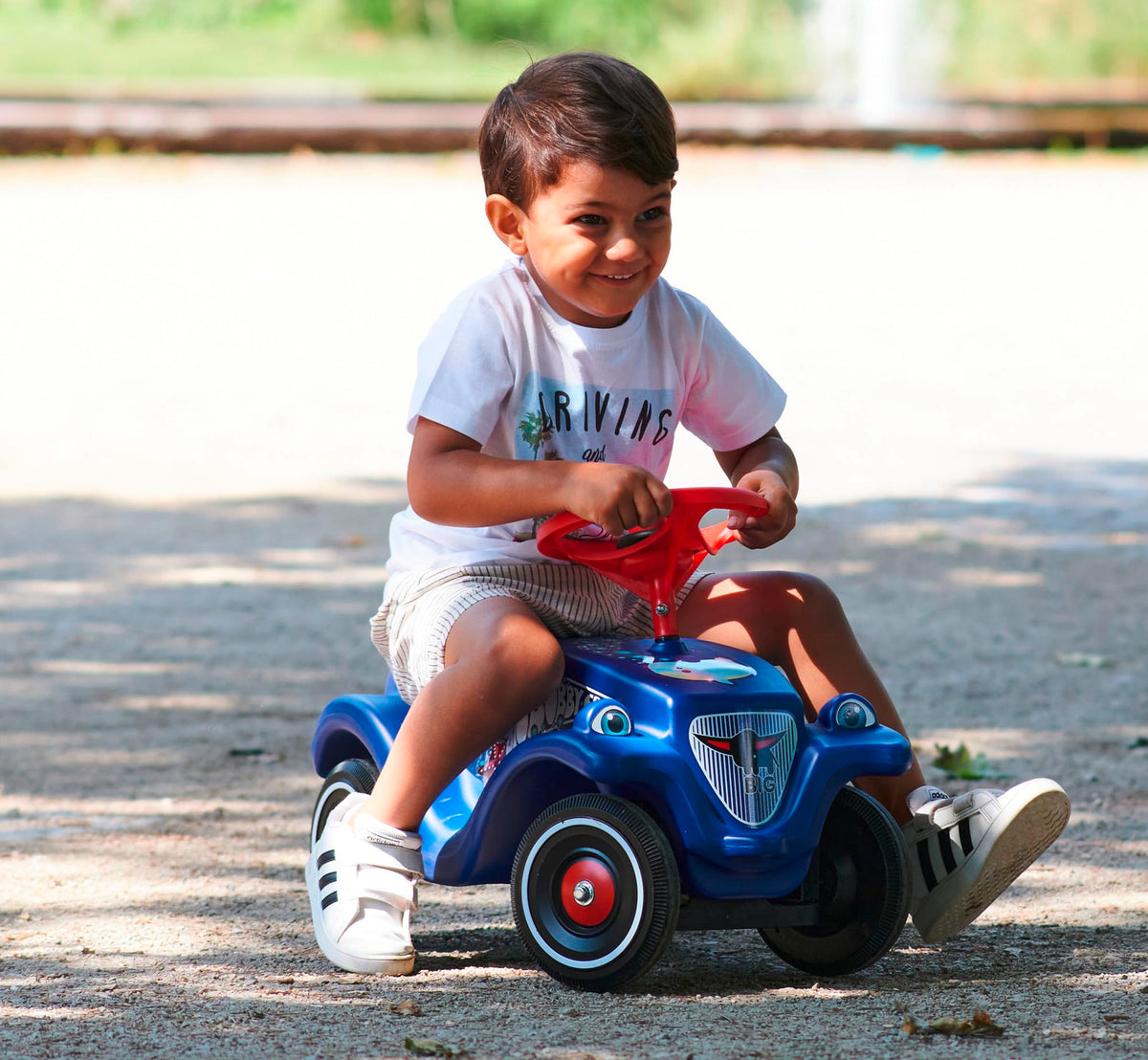 BIG-Bobby-Car Classic Ocean - Children's vehicle with stickers in ocean design, suitable for boys and girls, load capacity up to 50 kg, ride-on toy for children from 1 year old, blue, Vlau - 800056130