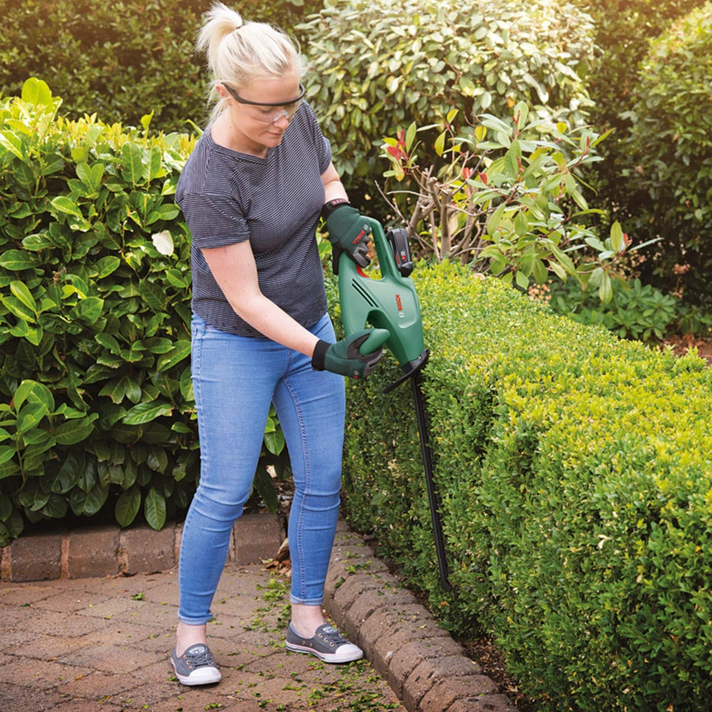 Bosch cordless hedge trimmer EasyHedgeCut 18-45 (without battery/charger) - 0600849H03
