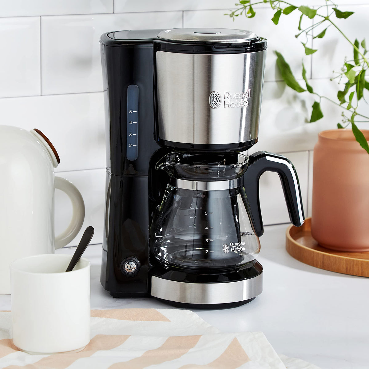 Russell Hobbs Filtru de cafea, 0,6 l, 5 căni, oțel inoxidabil și negru - 24210-56