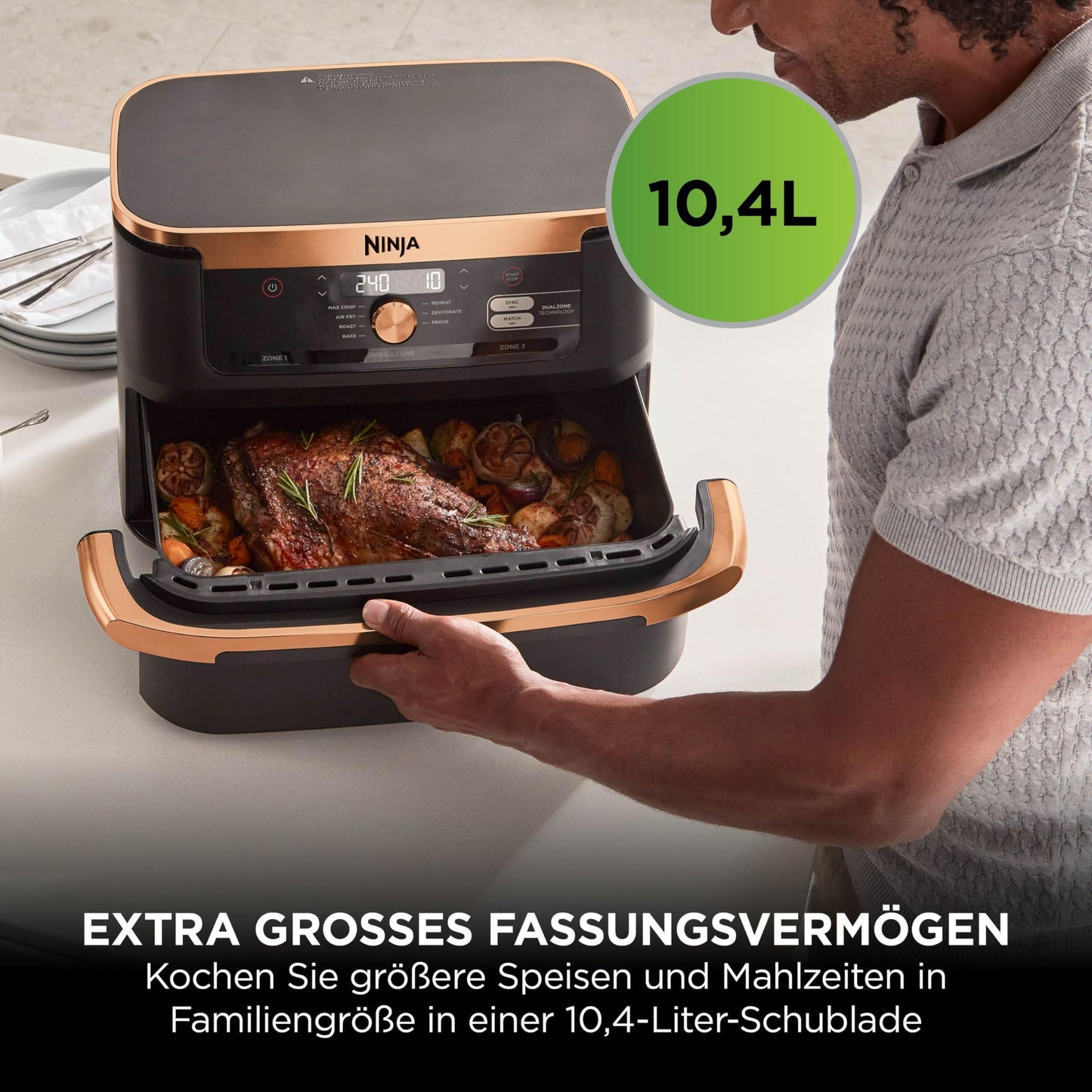 Ninja Foodi FlexDrawer Dual Zone Air Fryer, Air Fryer with 10.4 Compartment and Removable Divider, Non-Stick Coating, Dishwasher Safe Basket, 7-in-1, Black & Copper, AF500EUCP