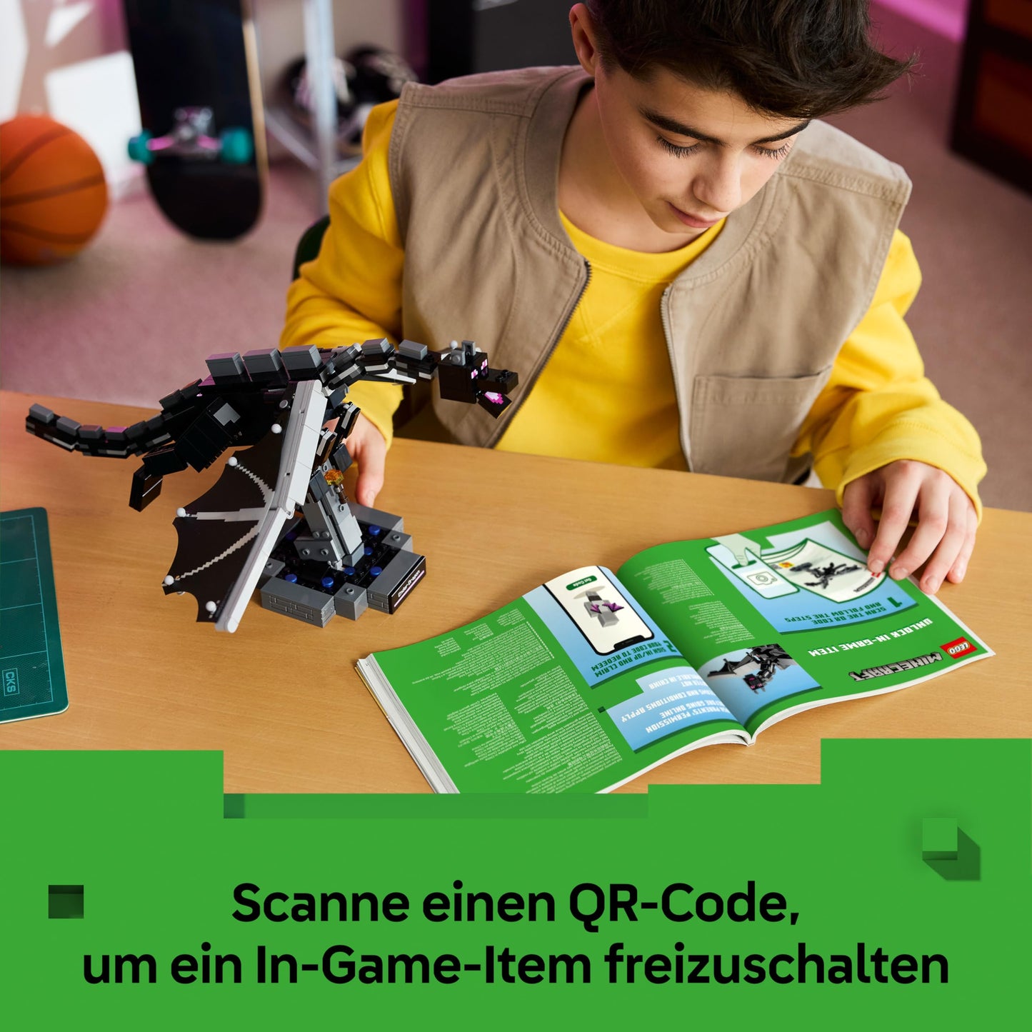 LEGO Minecraft The Ender Dragon - Interactive toy with flapping wings and exit portal stand as room decoration for children - gaming gift for boys, girls and fans aged 10 and over - 21595