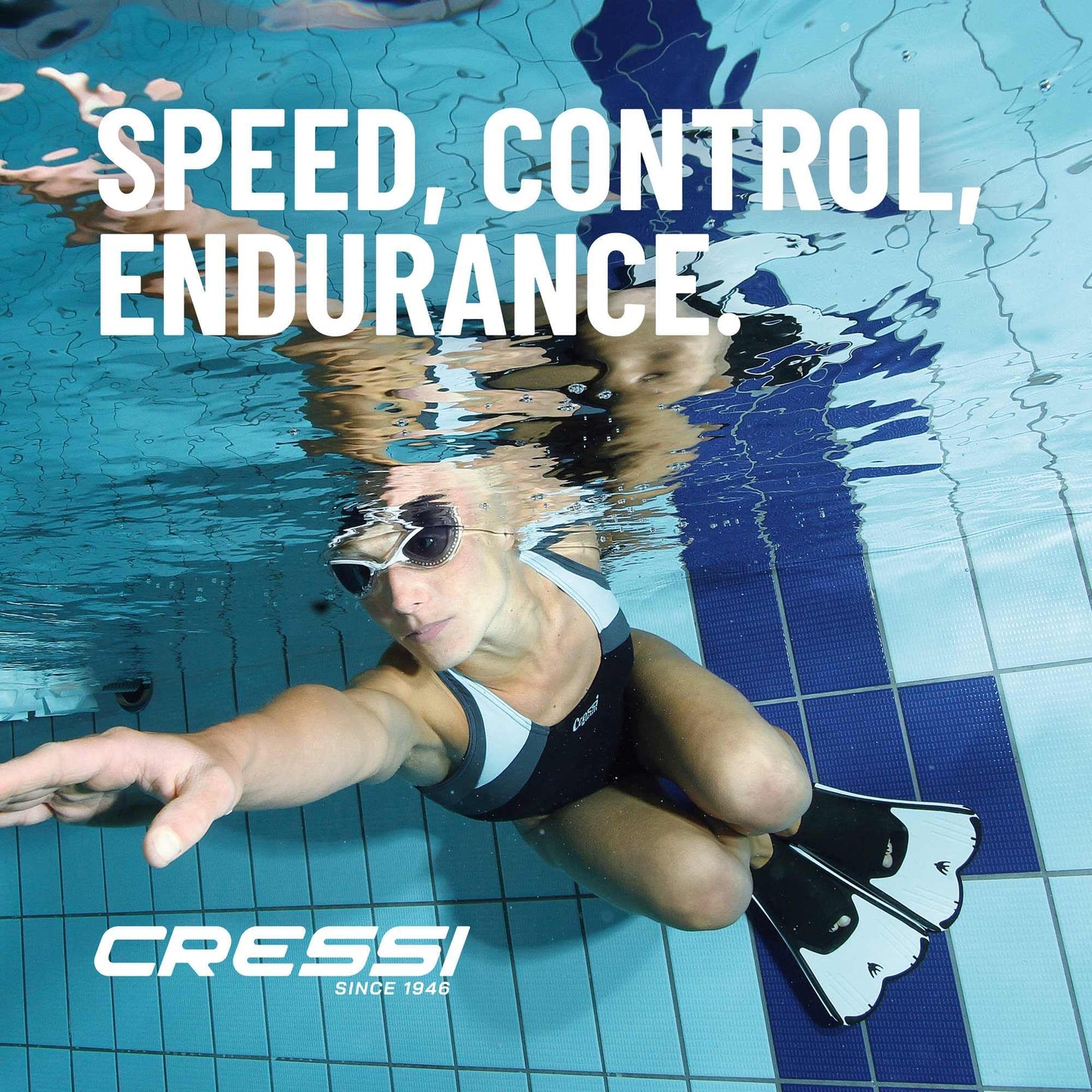 Cressi Light Fins short fins - travel-friendly snorkeling fins - efficient muscle training - robust swimming fins - blue - 45/46 - DP182045