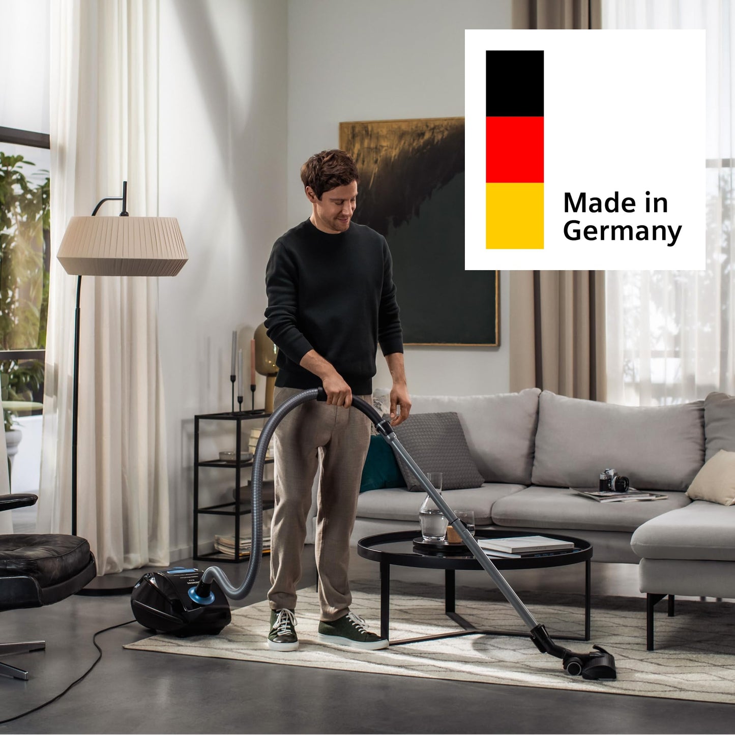 Siemens vacuum cleaner with bag Q5.0 Extreme silencePower VSQ5X1232, for allergy sufferers, hygiene filter, strong suction power on parquet, carpet and tiles, long cable, Made in Germany, 850 W, black