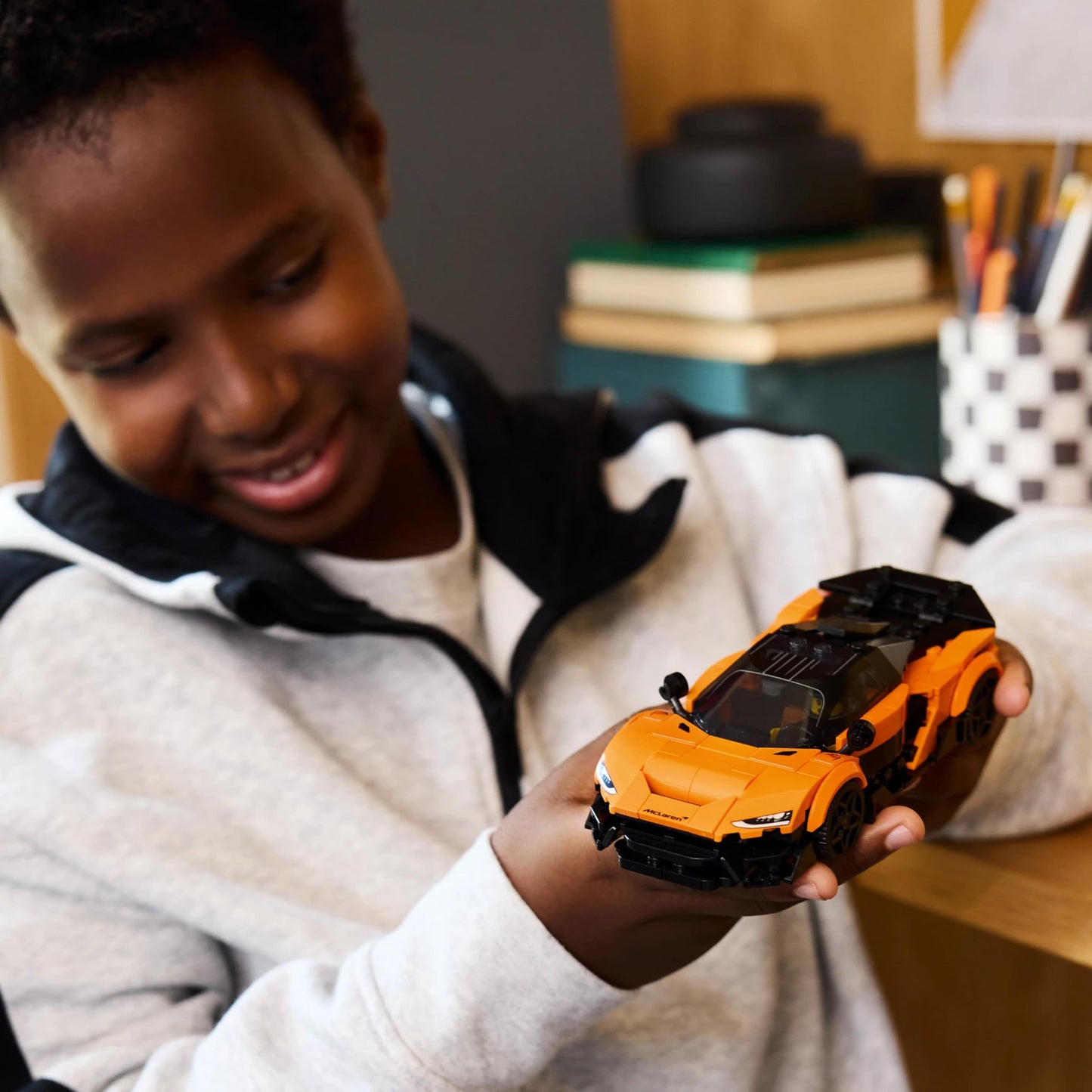 LEGO Speed Champions McLaren W1 - model car with collectible driver minifigure - birthday gift idea for boys aged 9 and up and motorsport fans - 77257