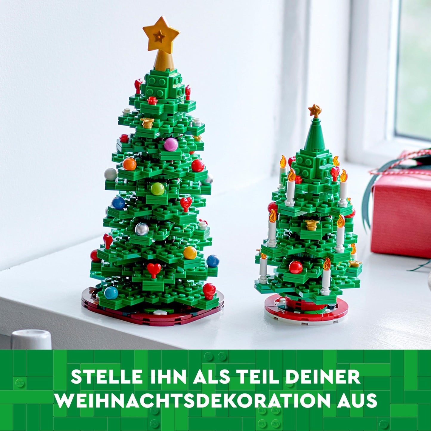 LEGO Christmas tree - 2-in-1 building set - toy for children aged 9 and up - DIY decoration for building and displaying - Christmas gift for boys, girls and adults - 40573