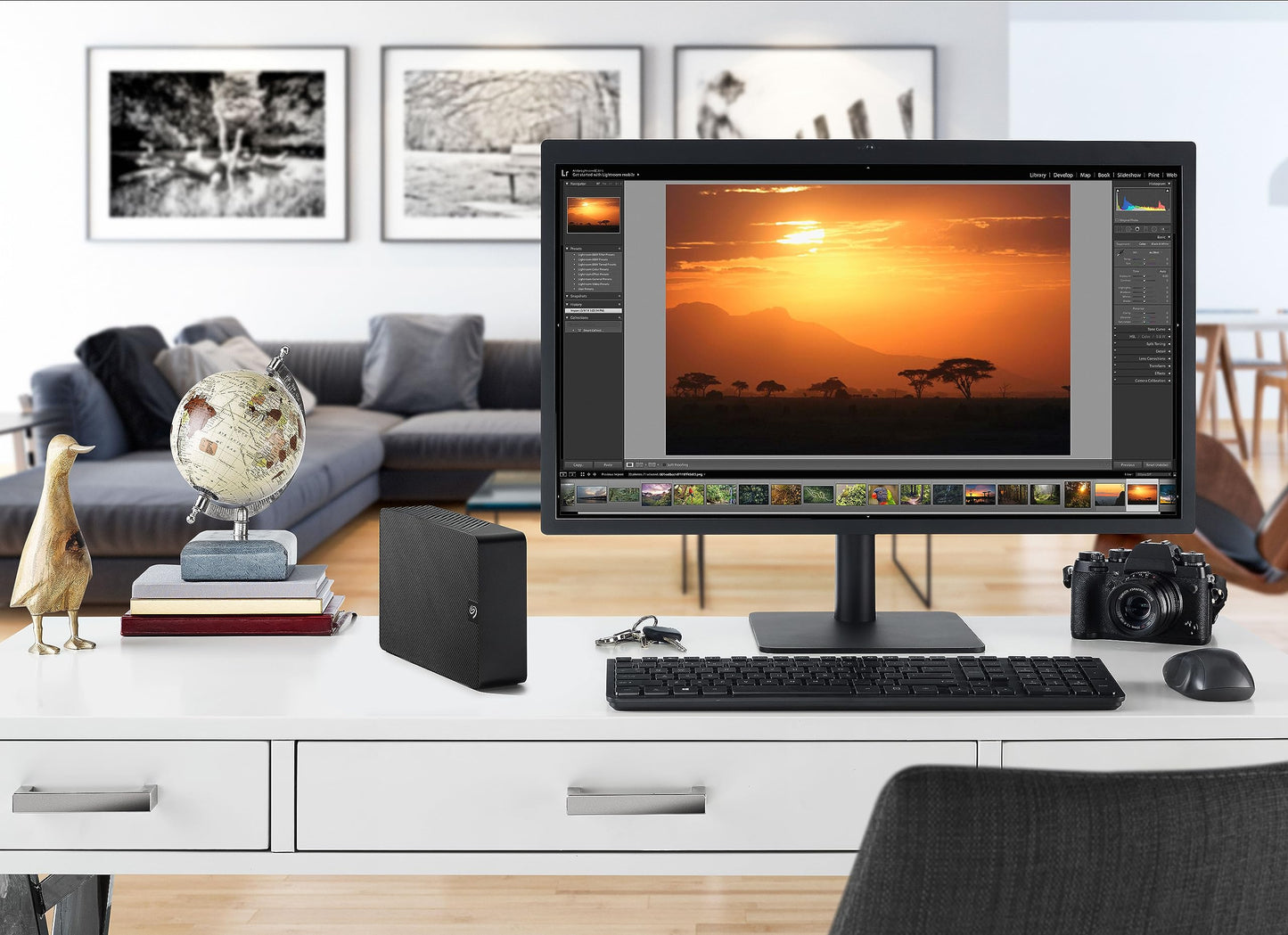 Seagate Expansion Desktop 10TB, external hard drive, 3.5 inch, USB 3.0, PC & Notebook, incl. Data Rescue Service (STKP10000400)