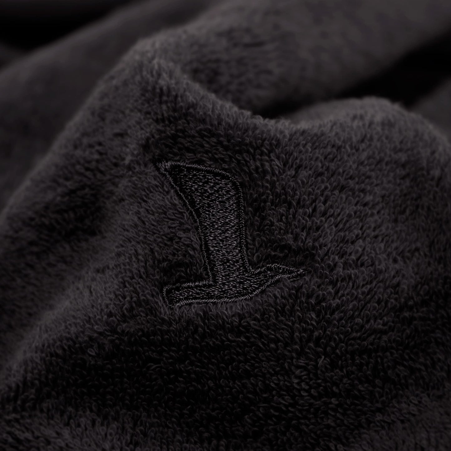 Möve Superwuschel shower towel 80 x 150 cm made of 100% cotton, black - 017258775-080150-199
