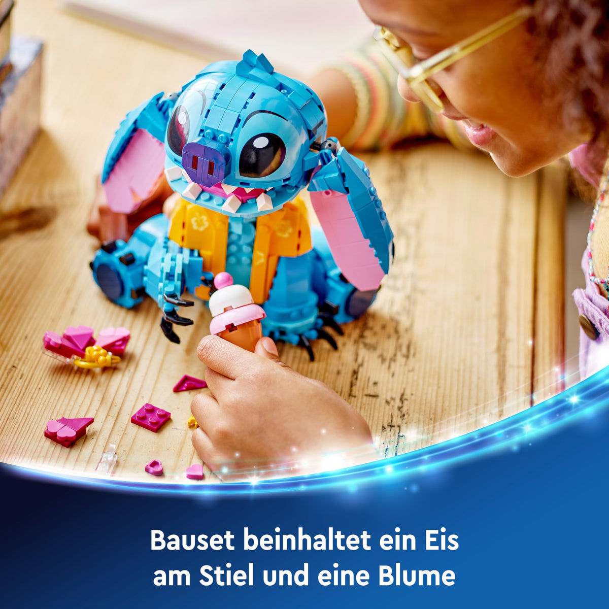 LEGO | Disney Stitch Jucărie - Figură pentru joacă și colecționat cu un cornet de înghețată și o floare decorativă - Cadou pentru fete, băieți și fanii filmului Lilo & Stitch de la 9 ani - 43249