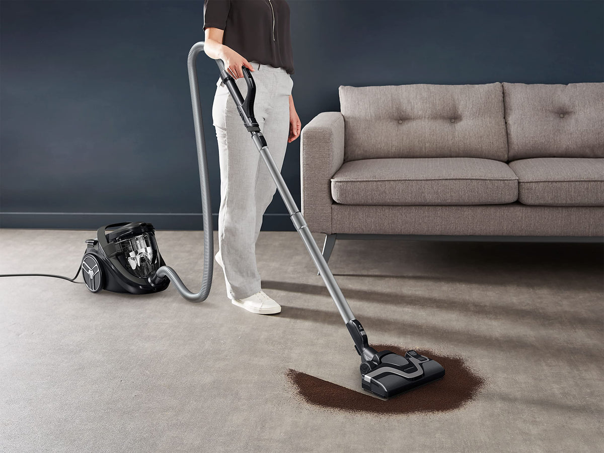 Rowenta Silence Force Cyclonic Effitech bagless vacuum cleaner, suitable for parquet, high suction power, low energy consumption, HEPA filtration, 2.5l XXL capacity, 12m action radius, black, RO7935 - RO7935EA