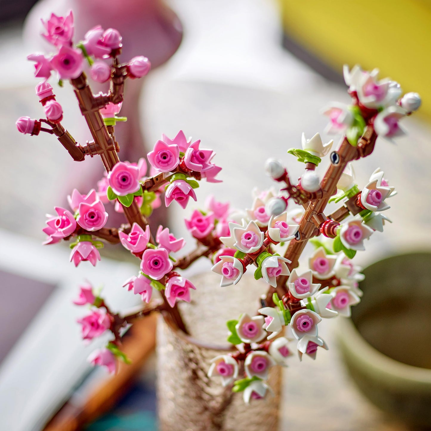 LEGO Botanicals Cherry Blossoms - Toy with artificial flowers - Creative decoration for desk - Playset with flowers for building and displaying Gift for girls and teenagers aged 8 and up - 40725