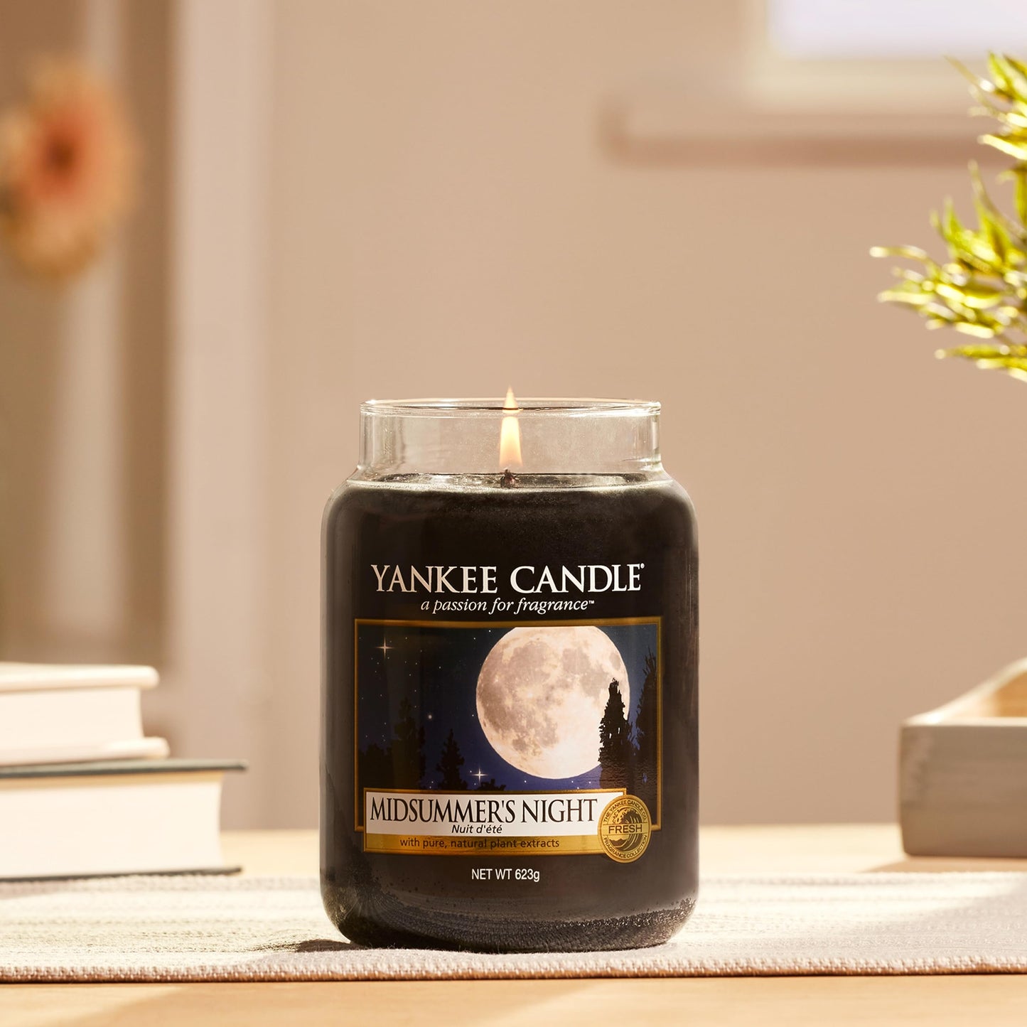 Yankee Candle scented candle in a glass (large) | Midsummer's Night | Candle with a long burning time of up to 150 hours Perfect gifts for women - 5038580000504