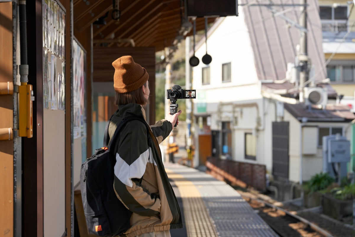 Sony ZV-1 Vlog Camera, 20.1 MP, 4K Video, 24–70 mm, Real-time AF - ZV1AB.CE3