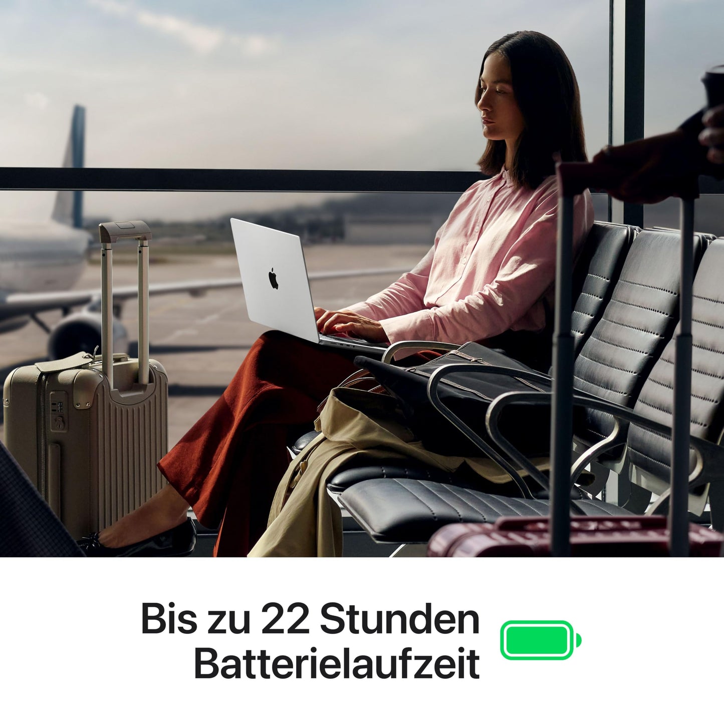Apple MacBook Pro Laptop mit M5 Pro Chip mit 15-Core CPU und 16-Core - MGDR4D/A