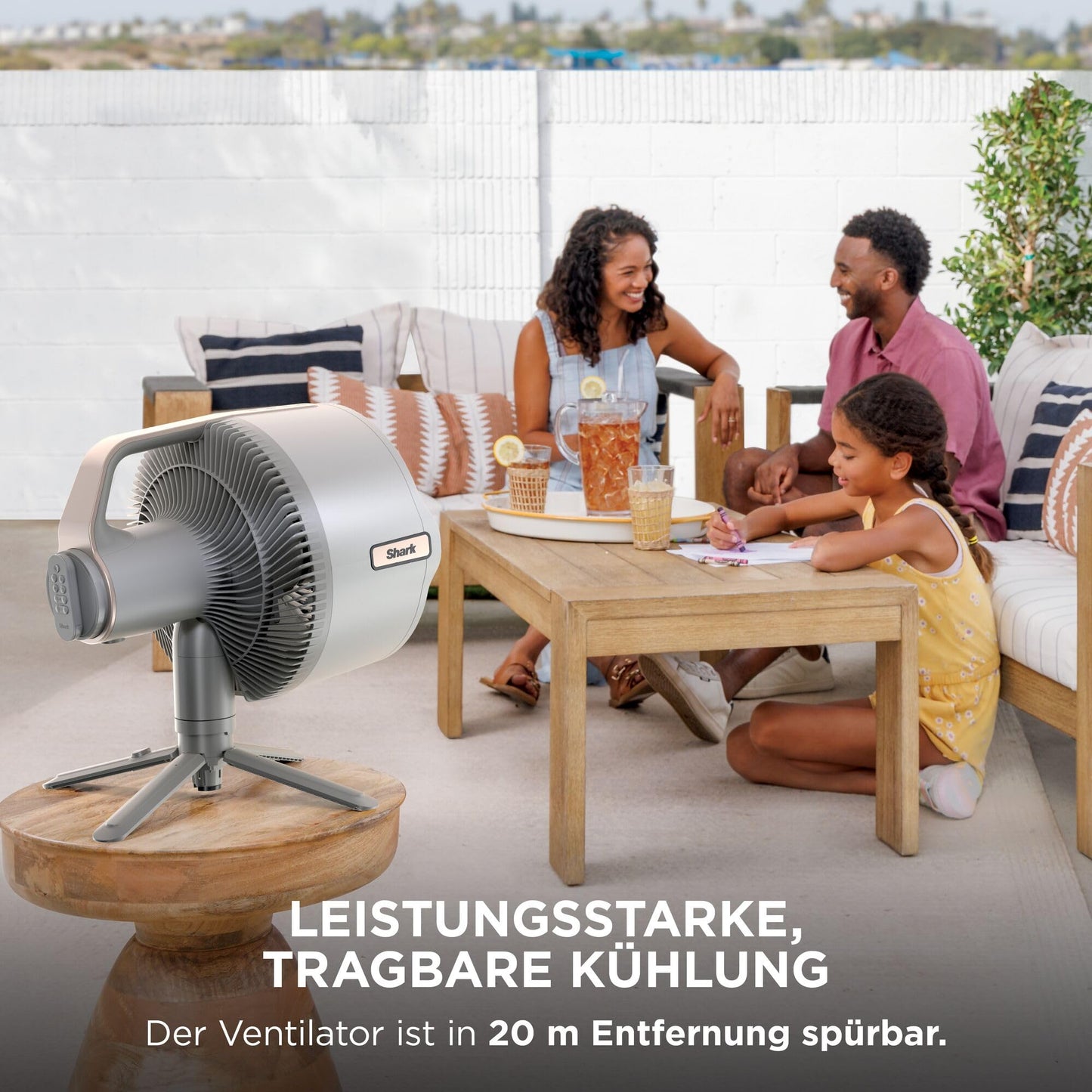 Shark FlexBreeze Pro Mist Ventilator fără fir pentru interior și exterior cu sistem de pulverizare, rezervor portabil de pulverizare, suport de 20 m și ventilator de masă, 5 setări de viteză, silențios, telecomandă, Dove FA300WHEU