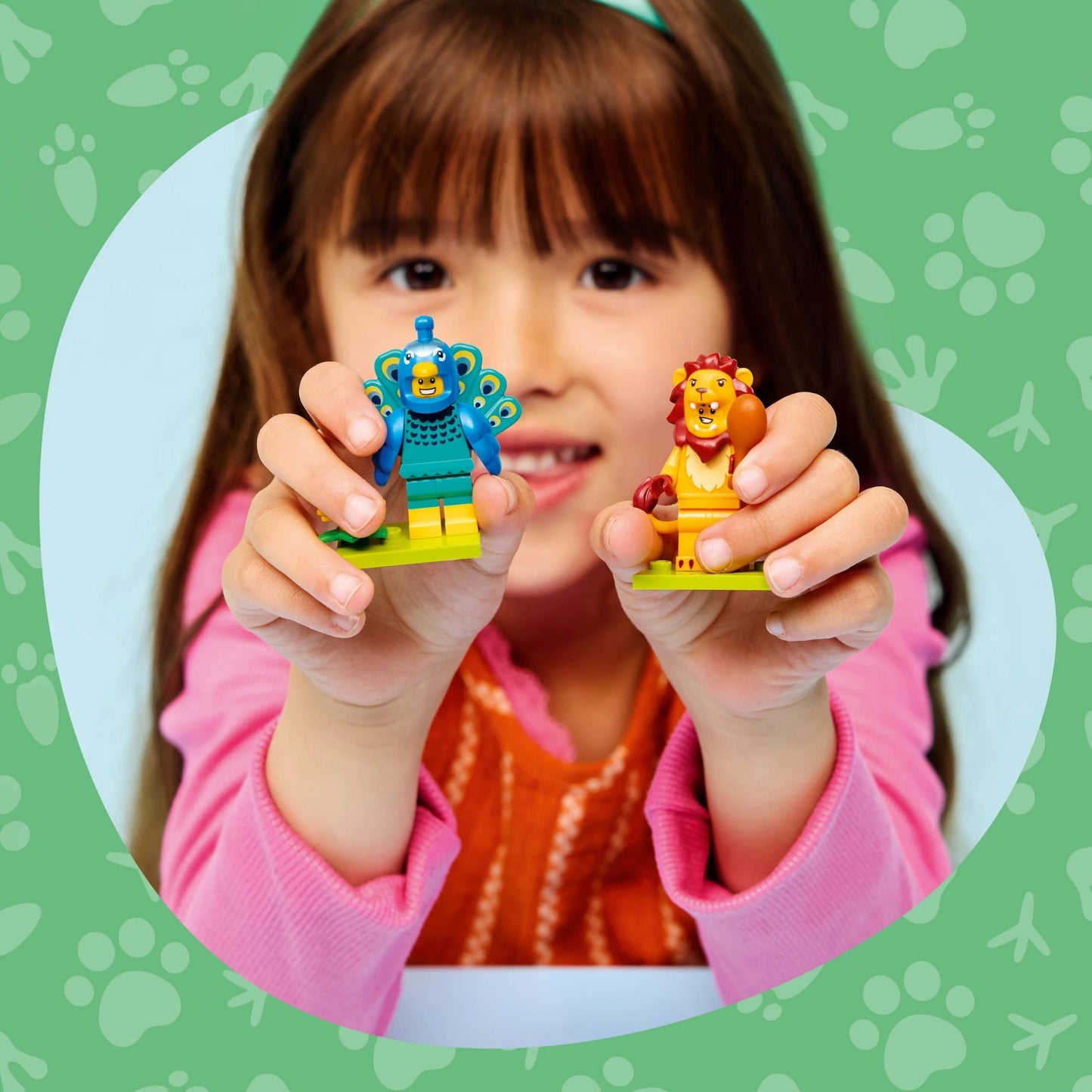 LEGO minifigures animals series 28 - surprise box - 1 of 12 collectible figures - figures including lion, bunny, cat and dolphin - children's birthday party bag for boys and girls aged 5 and over - 71051