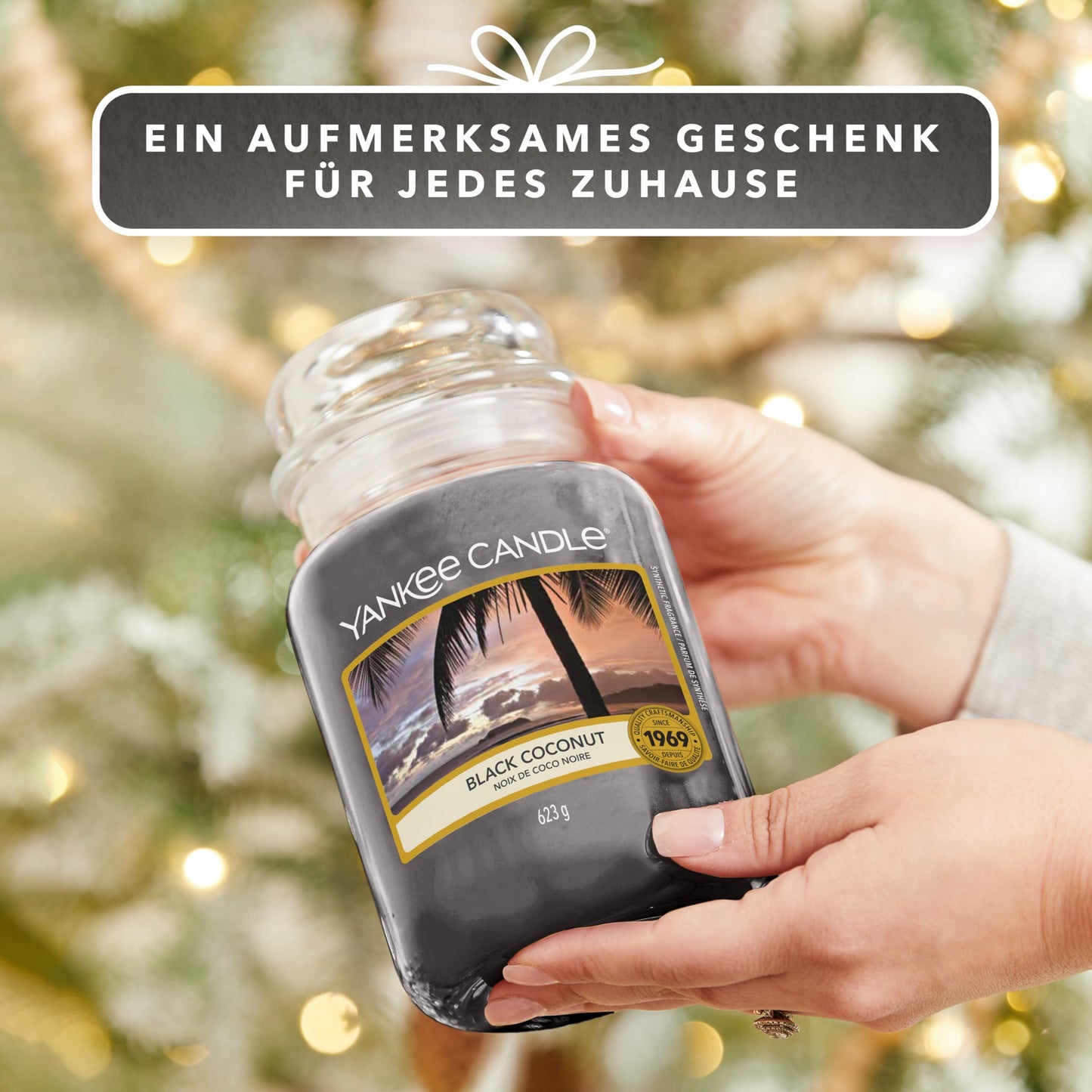 Yankee Candle scented candle in a glass (large) | Black Coconut | Candle with a long burning time of up to 150 hours Perfect gifts for women - 1254003EZ