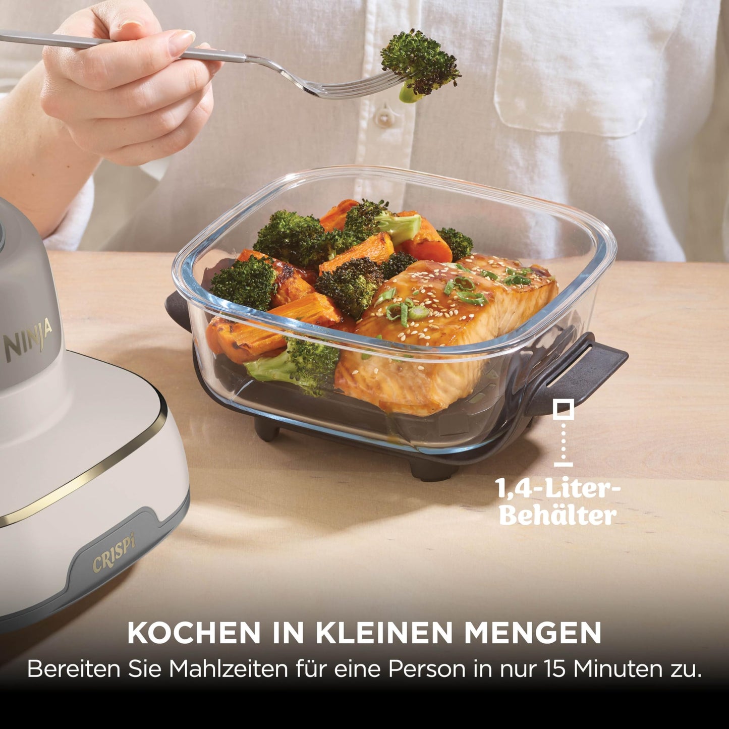 Ninja CRISPi Portable Air Fryer, 3.8L, 4-in-1: Air Frying, Roasting, Keeping Warm, Recrisp, 6 Servings, 2 Removable Glass Containers & Lids, 1700W, Stone Gold FN101EUSTGD