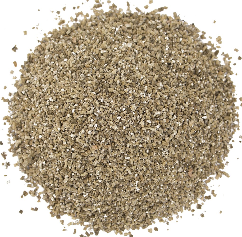 Floragard Vermiculite 200 L (2×100 L, 2-3 mm) - mineral substrate for soil and substrate improvement for gardening, cultivation and houseplants - also as a breeding substrate for reptiles in the terrarium - 115415