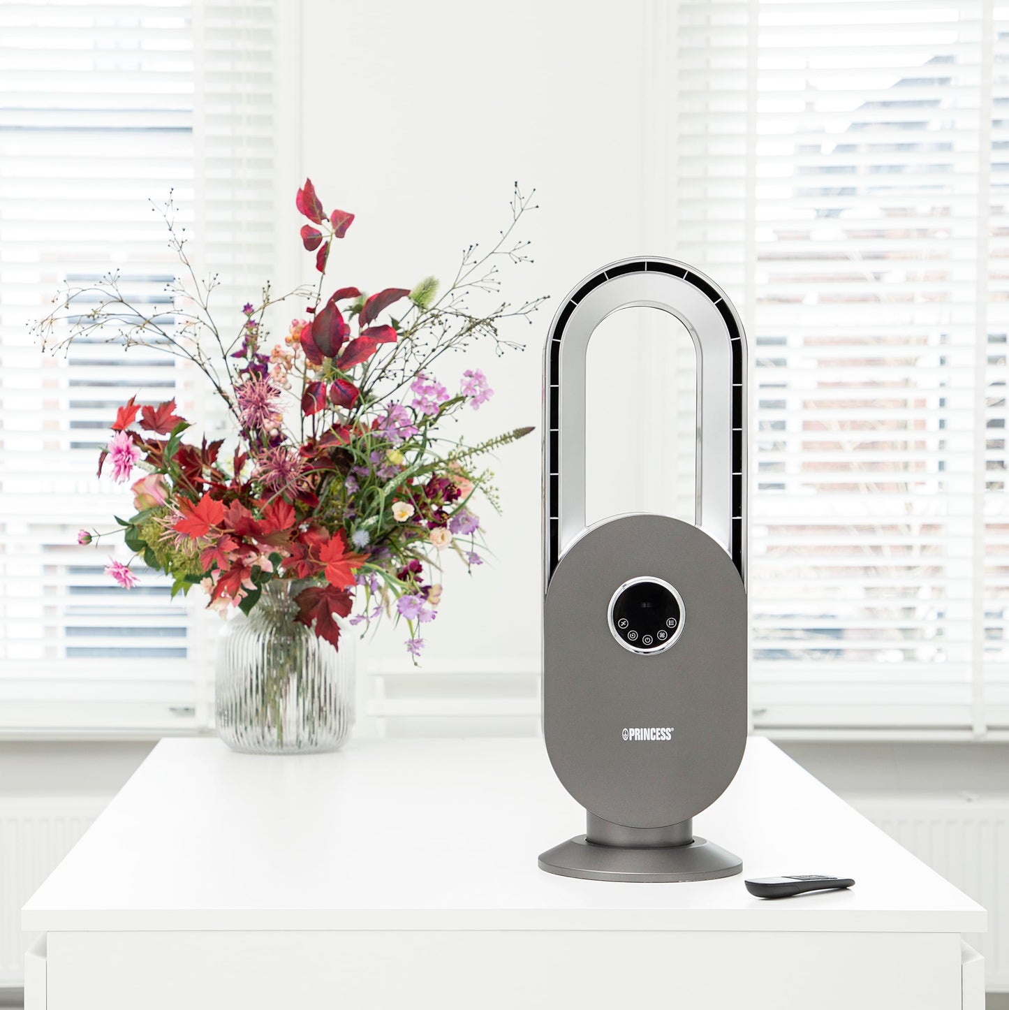 Princess fan without blades - safe, quiet & efficient - 3 speed levels & 3 modes - timer - remote control included - 01.351500.01.001