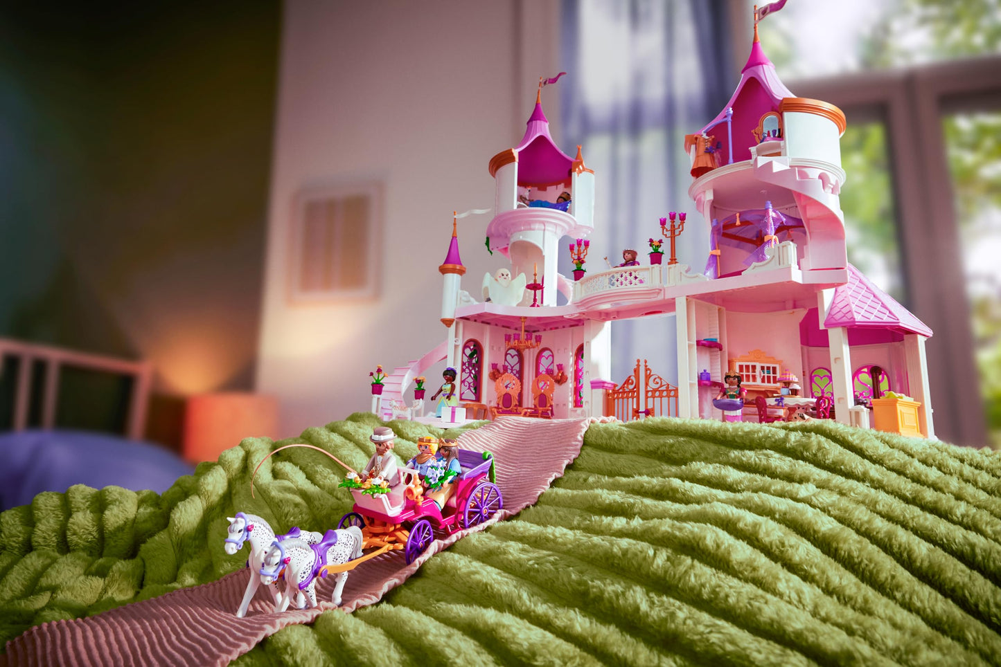 PLAYMOBIL | Princess Magic | Carriage ride with princess and prince | Princess toy | Fairytale toys for children aged 4 and up | 71846