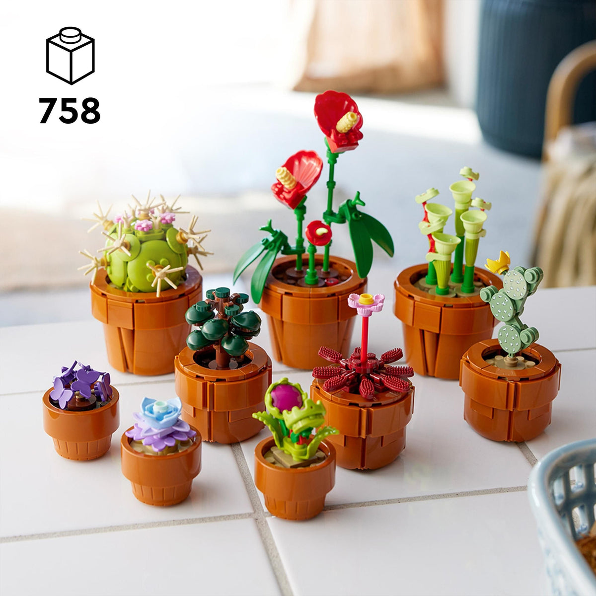 LEGO 10329 Icons Mini Pflanzen, 9 flori artificiale de construit, set de colecție Botanical Collection pentru adulți cu ghiveci de teracotă de construit, decor pentru casă, cadou pentru femei și bărbați