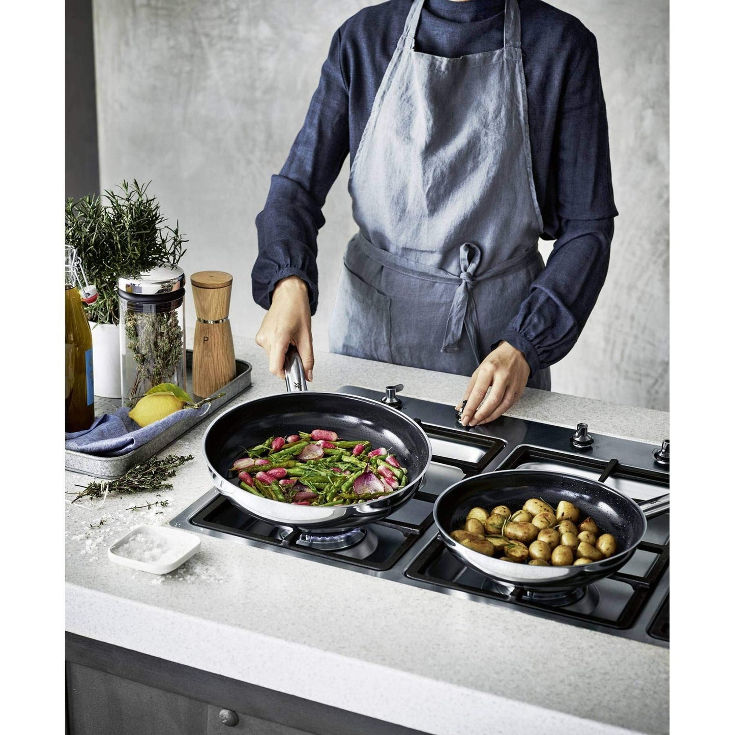 WMF Durado frying pan 28 cm, stainless steel pan induction non-stick coating, suitable for all types of stoves, energy saving, ceramic coating, oven safe up to 260 degrees - 0748286021