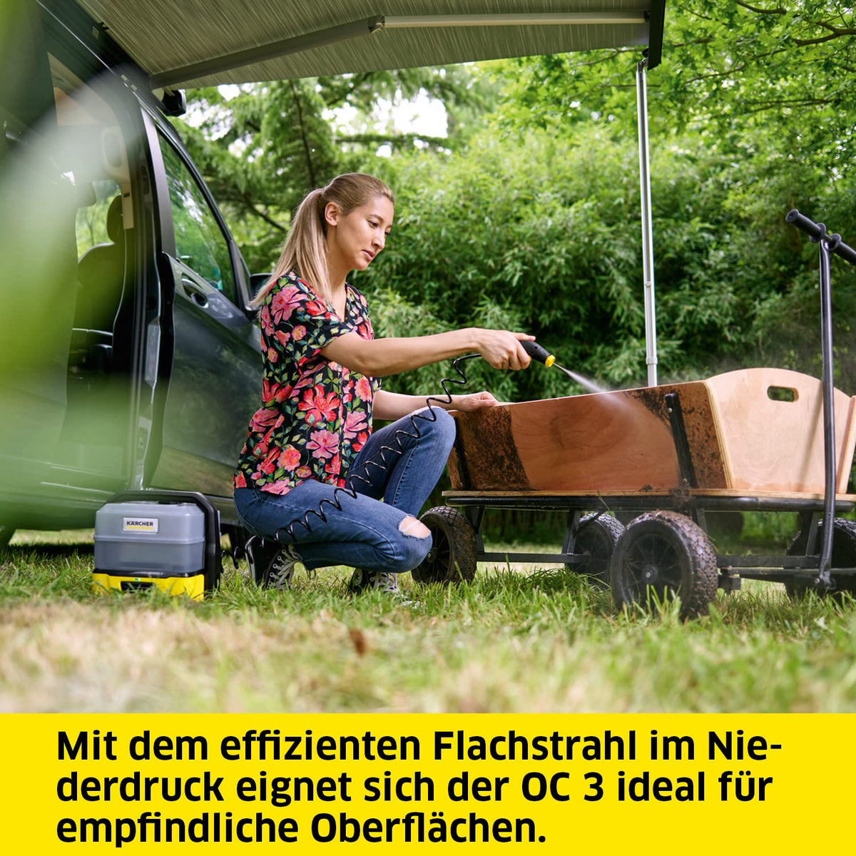Kärcher Mobile Outdoor Cleaner OC 3 Plus Car (with car adapter for operation via car battery, extra large water tank volume: 7 l, lithium-ion battery, gentle low pressure) - 1.680-034.0