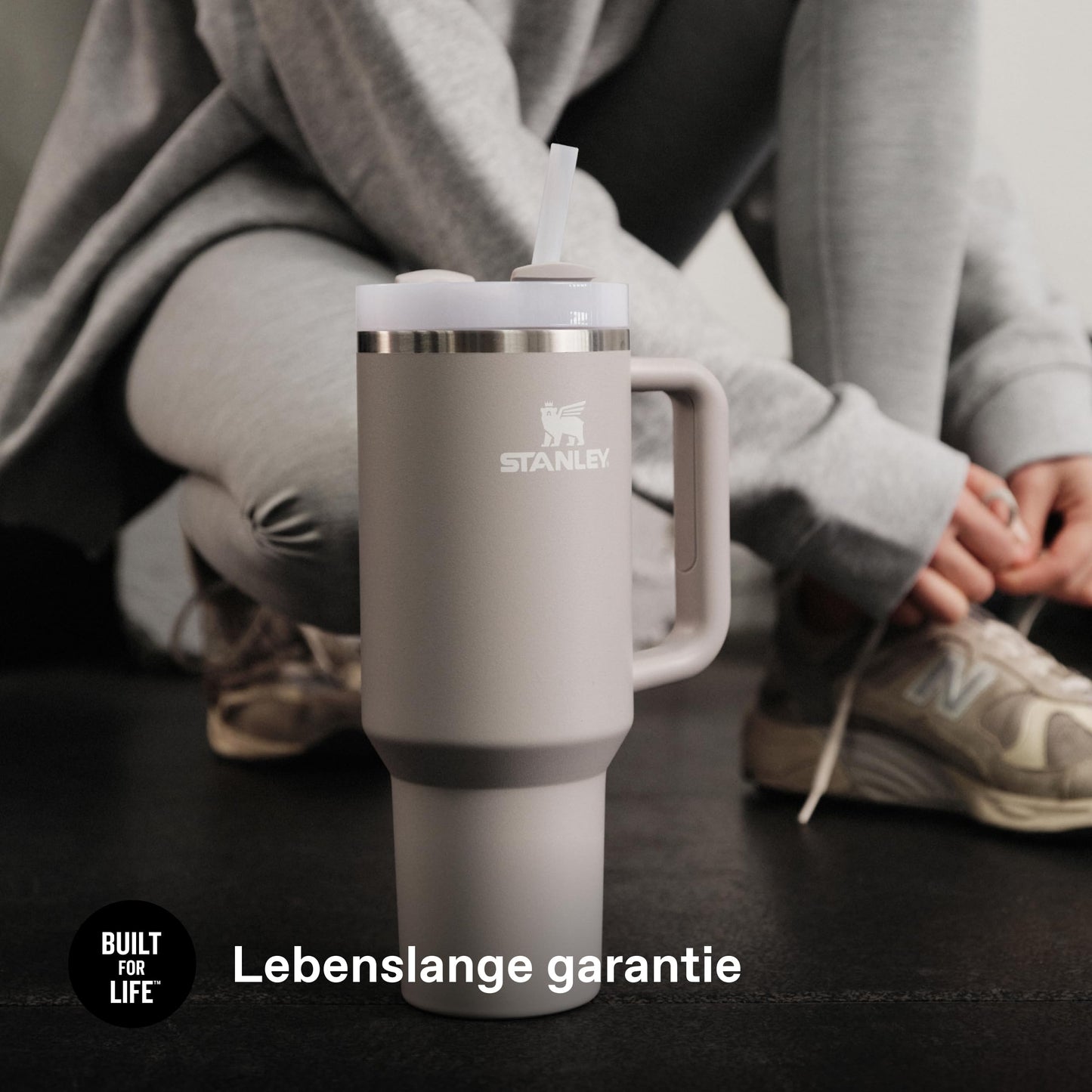 Stanley 1913 Quencher H2.0 Flowstate Drinking Bottle with Straw 1.2L - Thermo Mug Cools 11 Hours - 48 Hours Ice Cold - Dishwasher Safe - Thermos Bottle BPA Free - Stainless Steel Drinking Cup - Ash - 100000108430