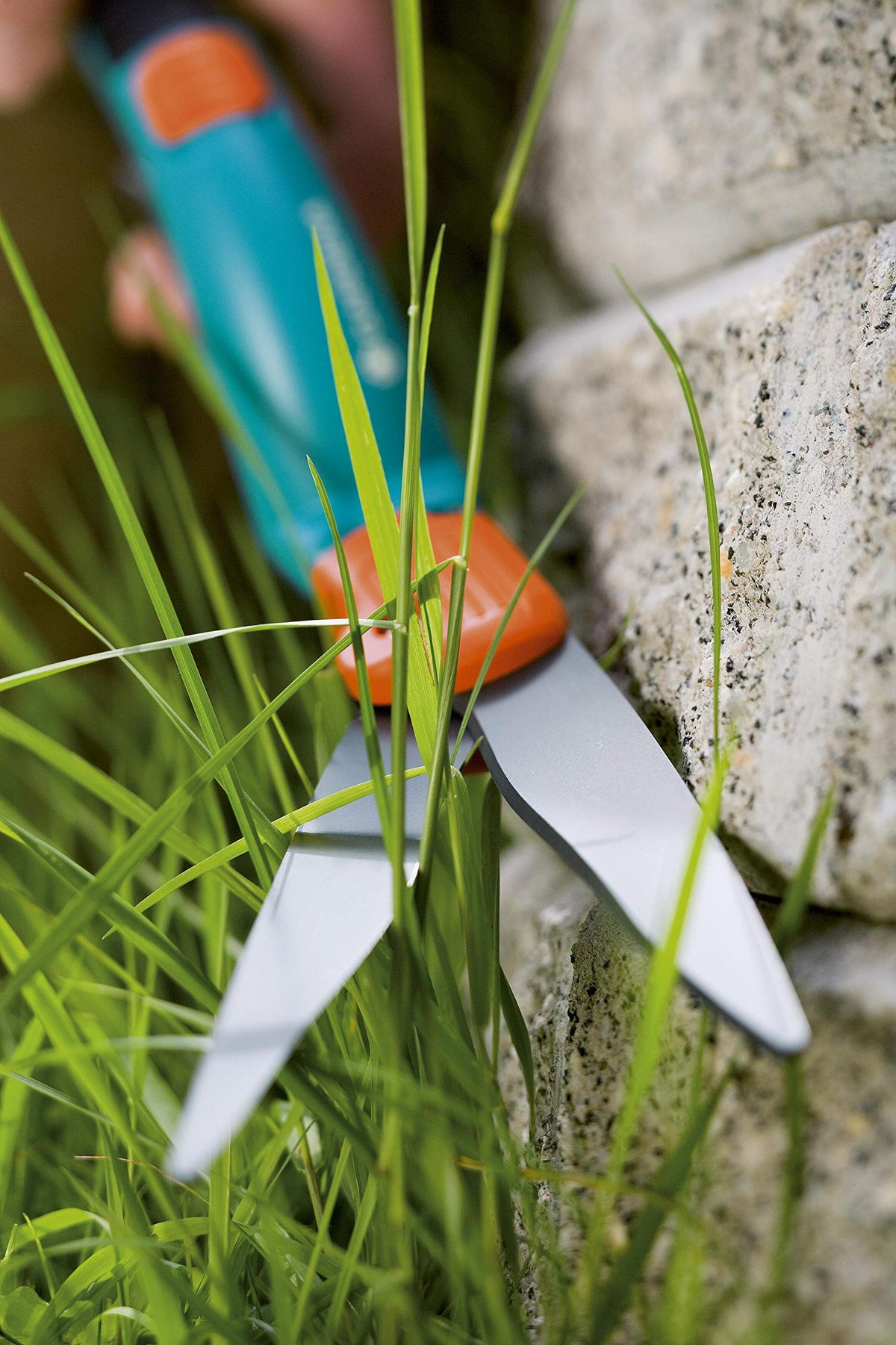 Foarfecă pentru iarbă Gardena Comfort, rotativă: foarfece pentru gazon cu lame rotative la 360° pentru utilizatori dreptaci și stângaci, margine zimțată pentru tăiere precisă, acoperire antiaderență, mâner confortabil (8734-20) - 08734-20