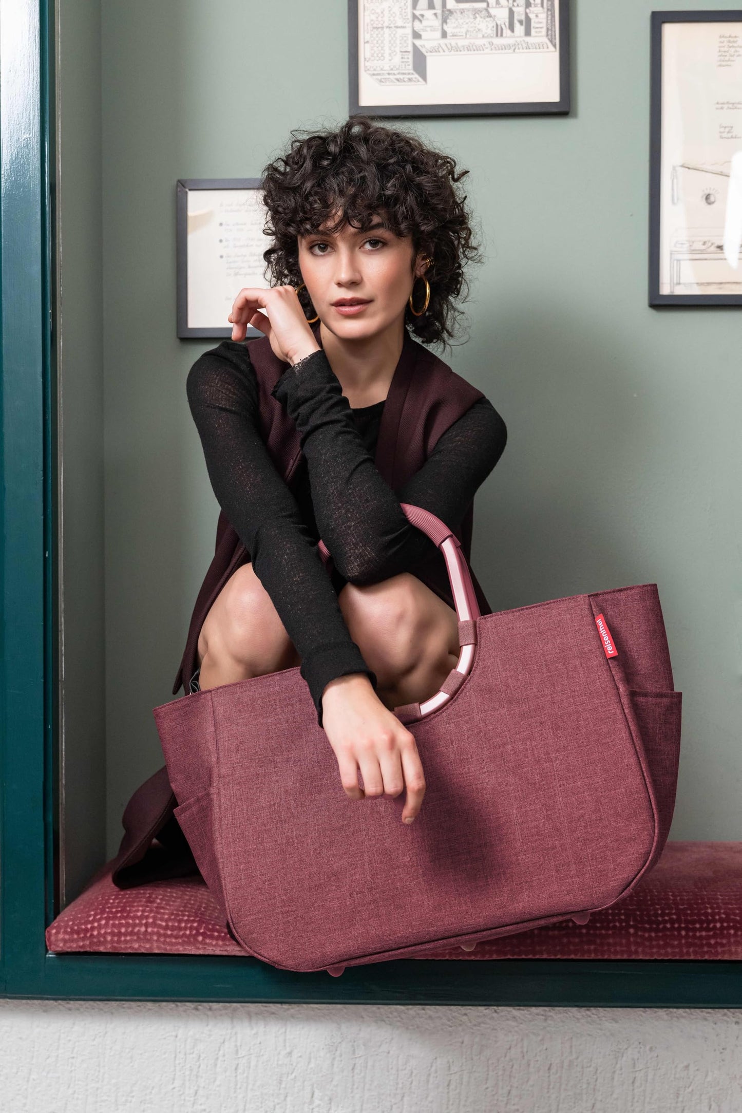 reisenthel loopshopper L twist maroon – sturdy bag with practical compartments made from recycled PET bottles – charming and water-repellent design - OR3104