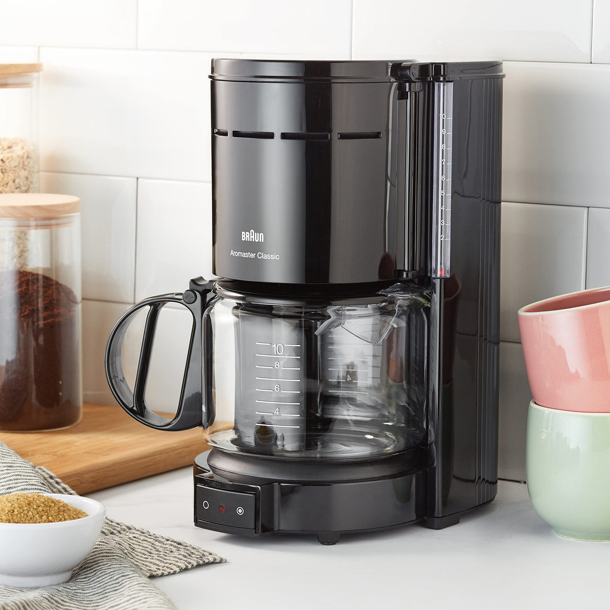 Braun Cafetieră KF 47 BK - Cafetieră cu filtru cu carafă din sticlă pentru cafea filtrată clasică, cafea aromatică datorită sistemului OptiBrew, oprire la picurare, automatizare la oprire, negru