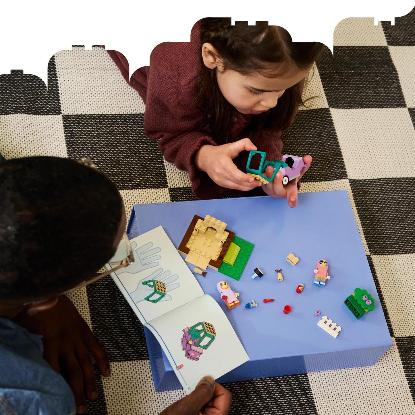 LEGO Bluey Grandmas with Bingo and Bluey - educational toy with car, 2 minifigures & garden - Montessori set - birthday gift for girls and boys aged 4 and over - 11216