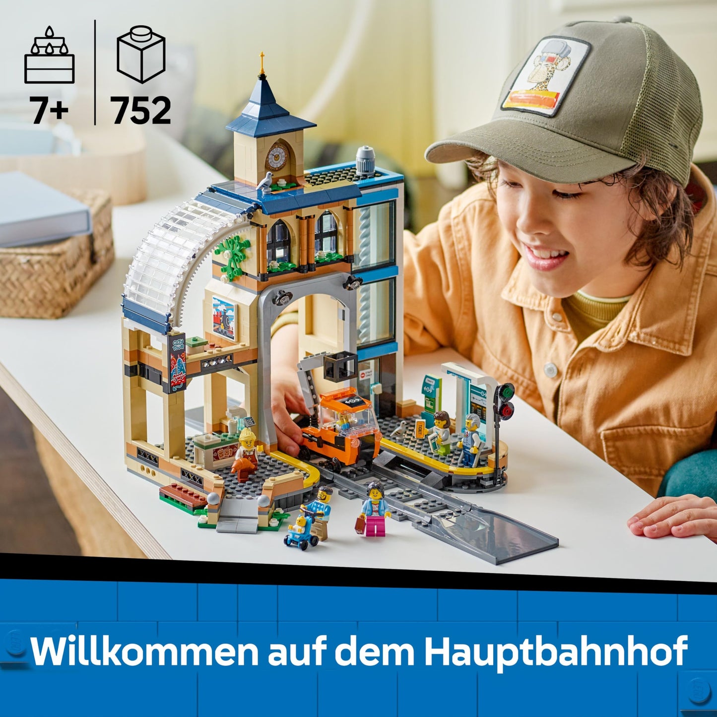 LEGO City Trains Central Station - maintenance vehicle toy, working lift, 2 platforms & 1 piece of track as well as 6 minifigures - creative gift for boys and girls aged 7 and up - 60469