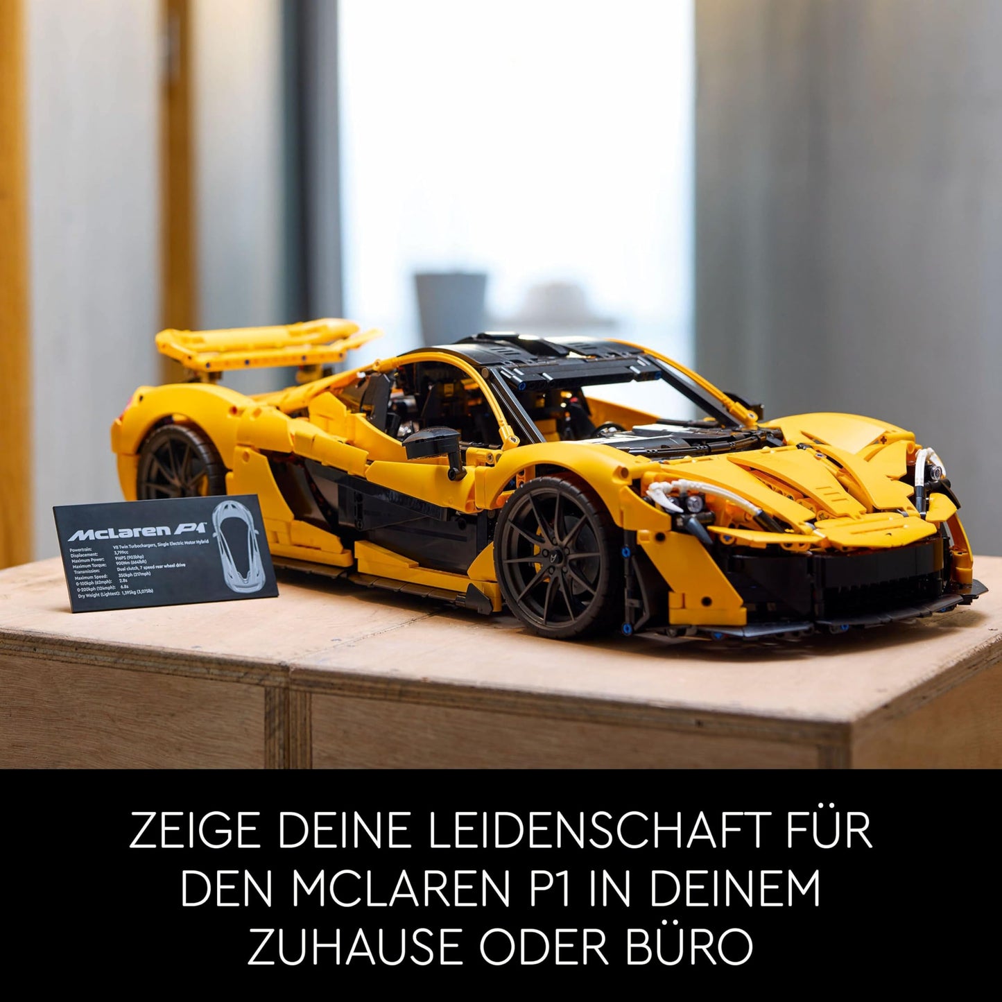 LEGO Technic McLaren P1, super sports car set for adults, gift for car fans, scale collector's item with V8 piston engine and 7-speed gearbox, model car, toy car set 42172