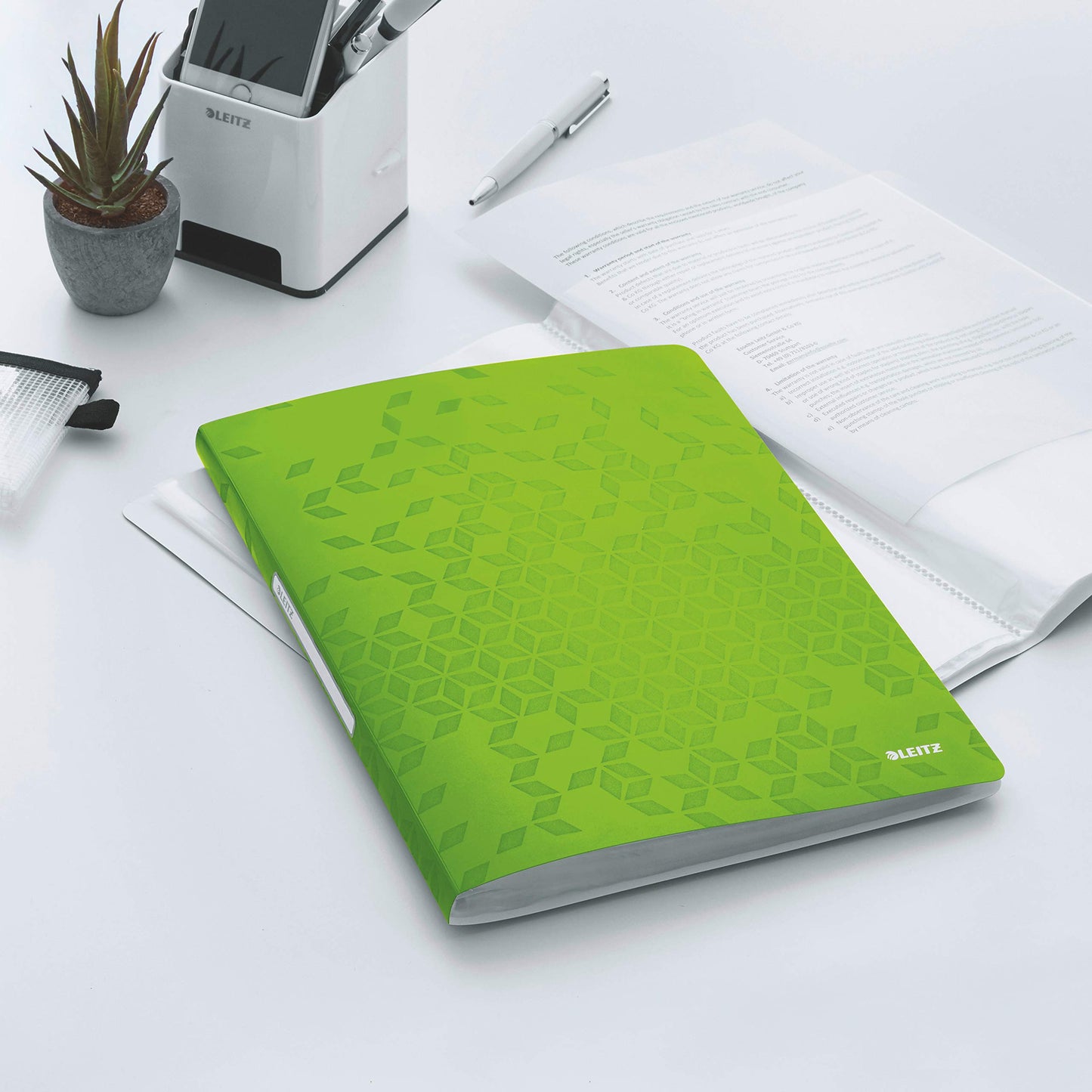 Leitz WOW display book in A4 format, pack of 10, each with 40 transparent pockets for 80 sheets, green, WOW, 46320054 - 46320054-10