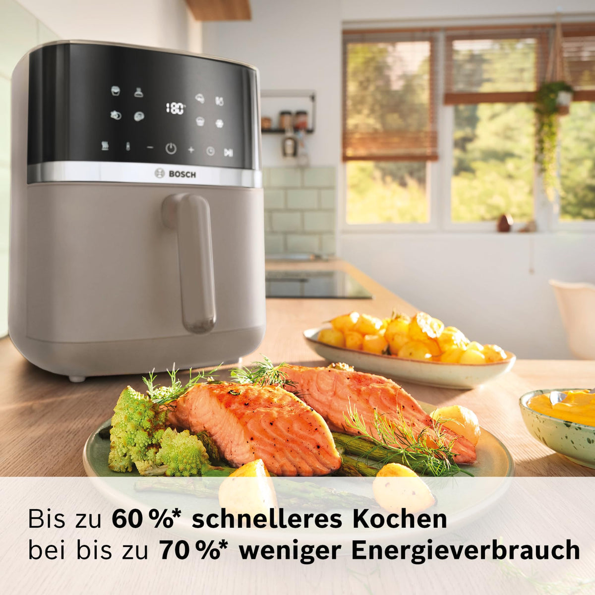 Bosch Series 4 Hot Air Fryer, XL Air Fryer, cream, 6.1 L capacity, 7 preset programs, defrost and keep warm function, touchscreen, up to 60% faster cooking, MAF462C0