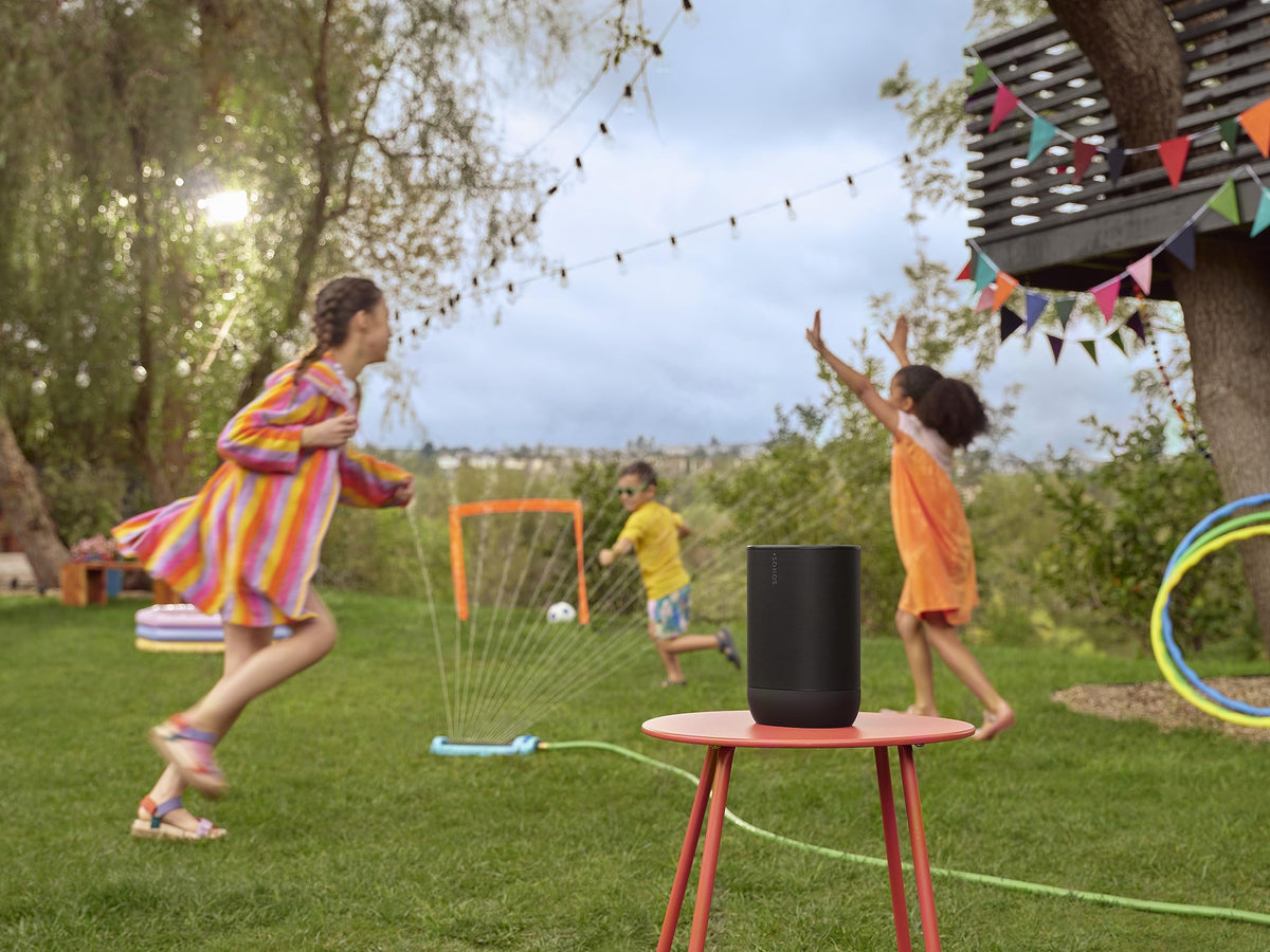 Sonos Move 2 | Portable speaker with WiFi, Bluetooth, compatible with Amazon Alexa, at least 24 hours battery life and wireless charging station - Black - MOVE2EU1BLK