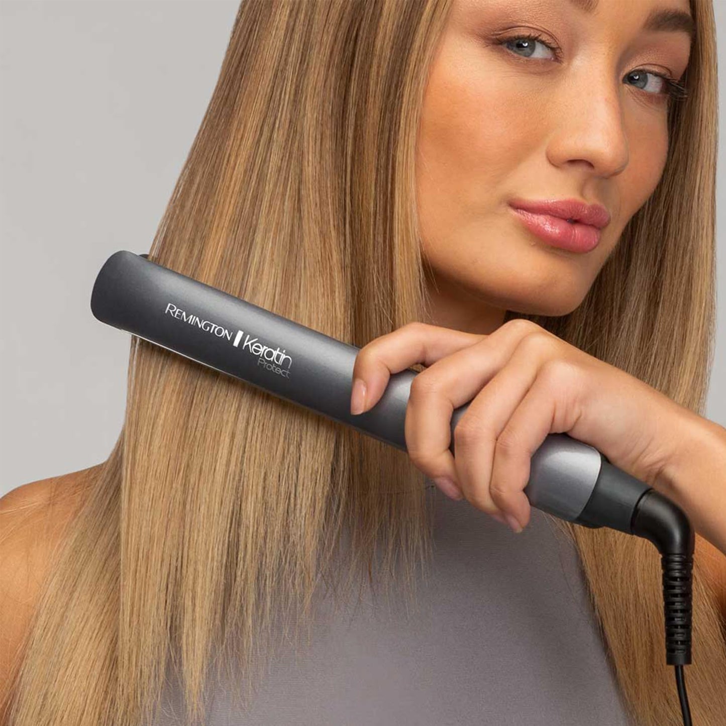 Remington straightener Keratin Protect (patented heat protection sensor for 3x more protection against hair damage - constantly measures the moisture content in the hair) Digital display, 160-230°C, hair straightener S8598 - 45602560100