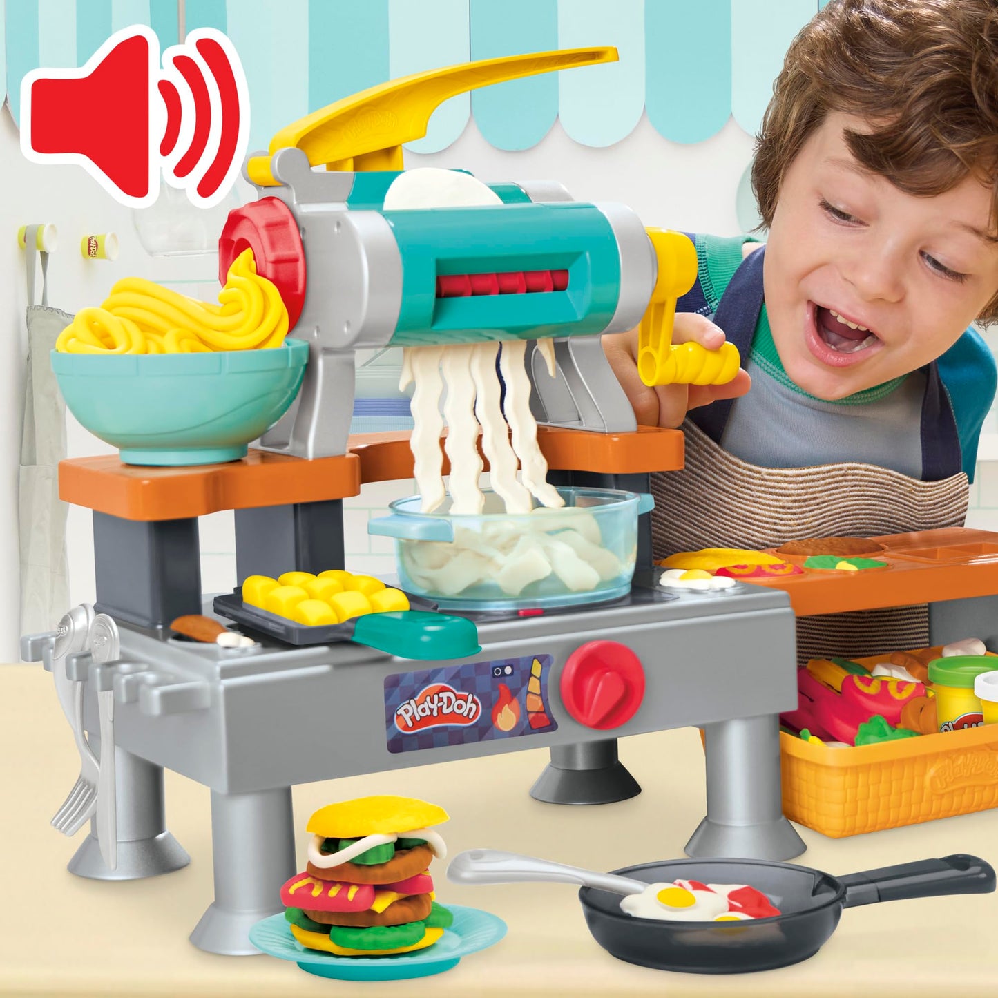 Play-Doh Sizzling Fun Kitchen, play set with realistic cooking sounds, more than 25 play snacks for kneading, for children to knead and play, ages 3 and up - G23095L0