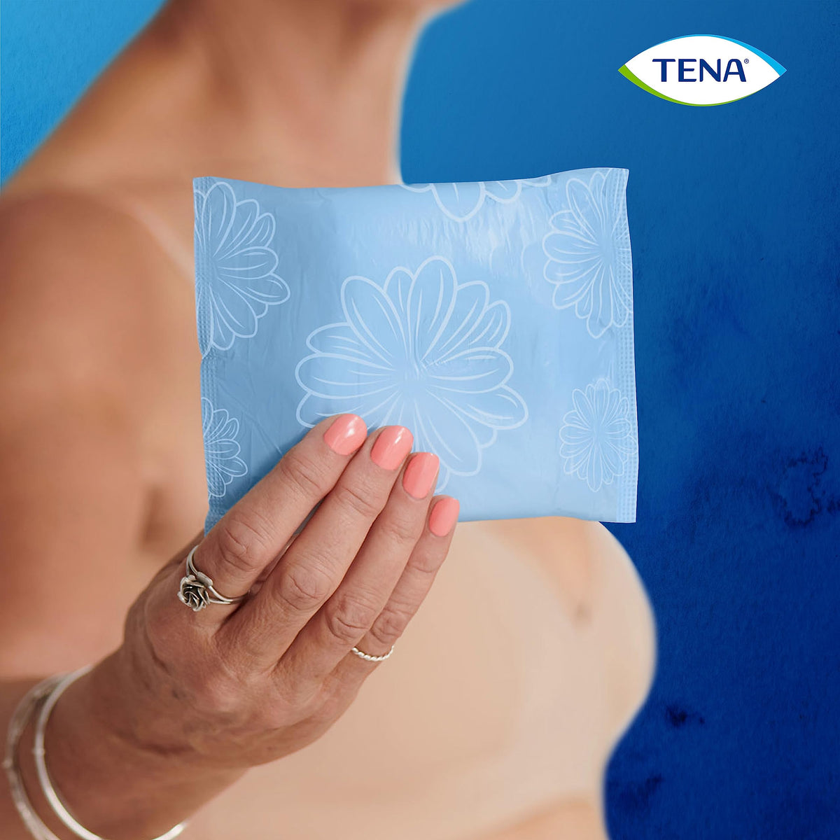 TENA Discreet Extra Plus - 96 pads in a monthly package (6 x 16 pieces), individually wrapped - hygiene pads for women - for moderate bladder weakness and incontinence. - 7322540892680