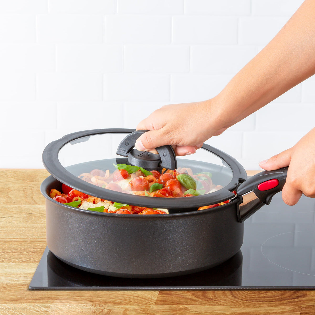 Tefal Ingenio Capac din Sticlă Set 3 piese 16/18/20 cm cu Mânere Pliante, compatibil cu seturile de Oale și Tigăi Ingenio, stivuibil, design compact, potrivit pentru mașina de spălat vase, accelerează timpul de gătire, L98491 - L9931012