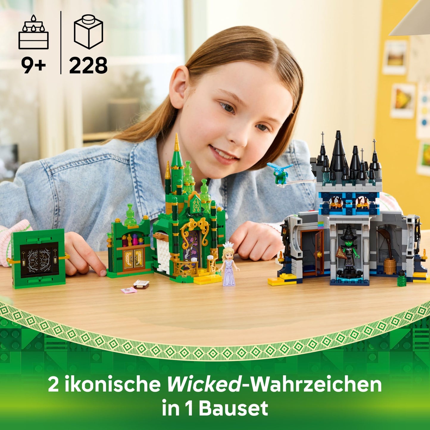LEGO Wicked Emerald City & Kiamo Ko Castle - creative toy with Elphaba & Glinda minifigures as well as a MONKEY & accessories - children's gift for girls, boys and film fans aged 9 and up - 75689